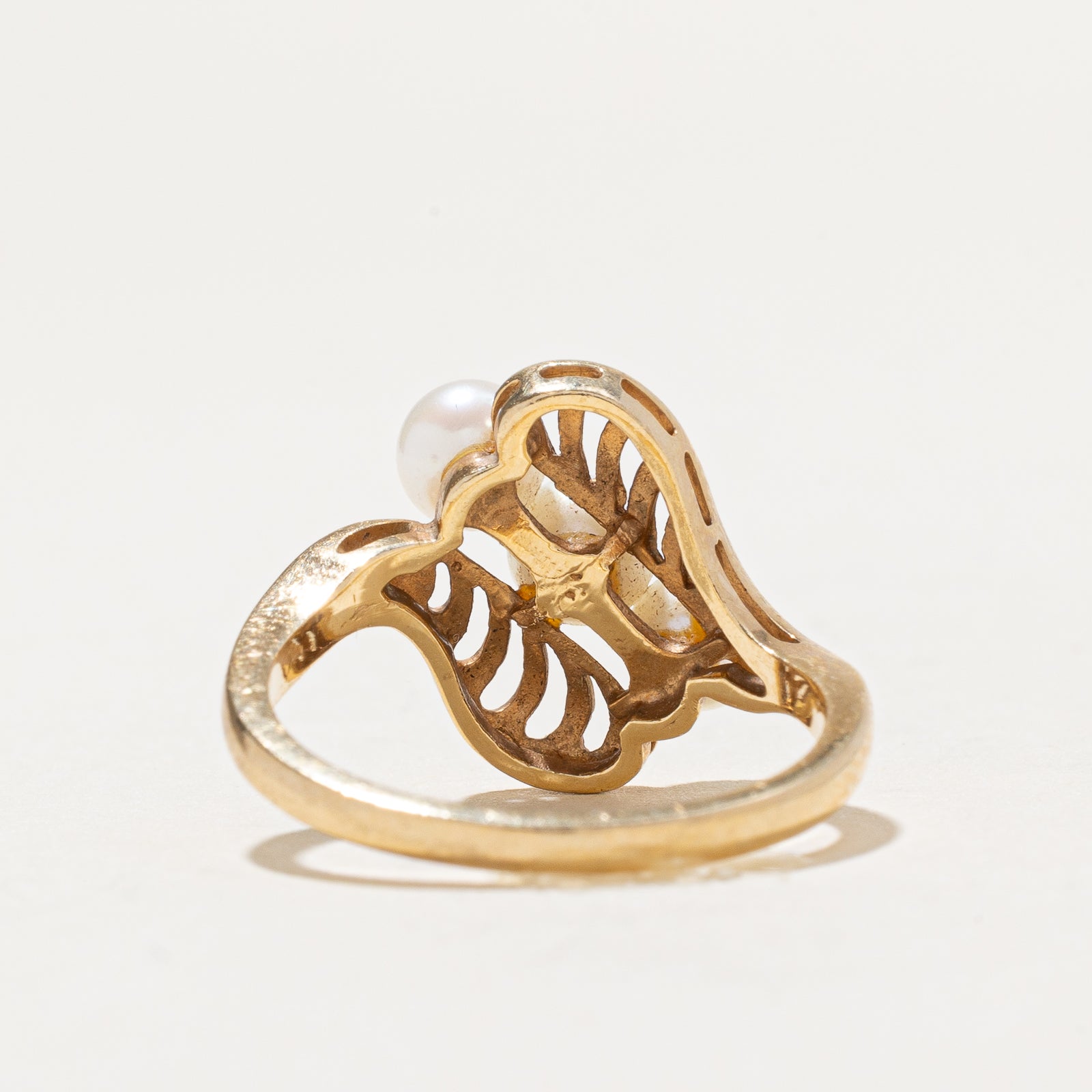 Elegant 3-Stone Pearl Bypass Ring in Size 6.25 - Perfect for Weddings, Anniversaries & Special Occasions