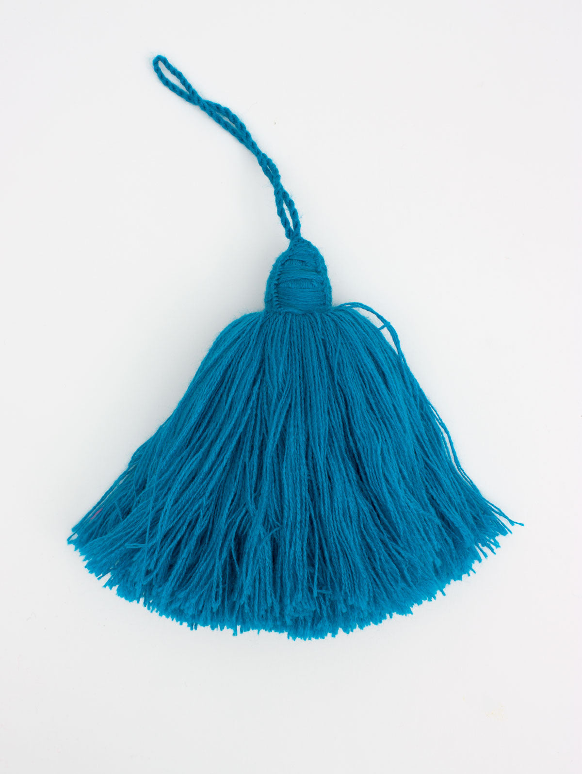 Large Decorative Giant Tassels for Home Decor, Party Supplies, and DIY Crafts - Perfect for Wall Hangings, Gift Wrapping, and Event Decorations