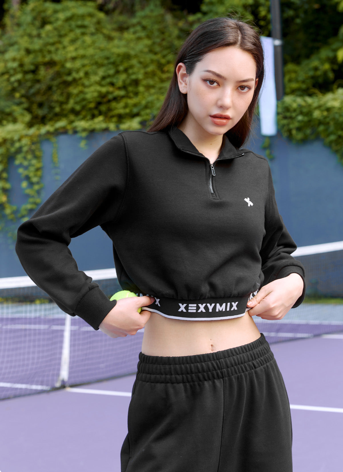 Logo Point Warm Crop Sweatshirt for Women - Cozy Fleece Pullover with Stylish Design - Perfect for Casual Outfits, Gym Wear & Street Fashion