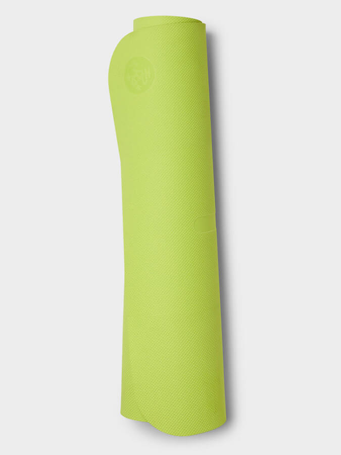 Manduka Begin Yoga Mat 5mm - Non-Slip Eco-Friendly Yoga Mat for Beginners & Professionals - Perfect for Home, Studio & Outdoor Yoga Practice