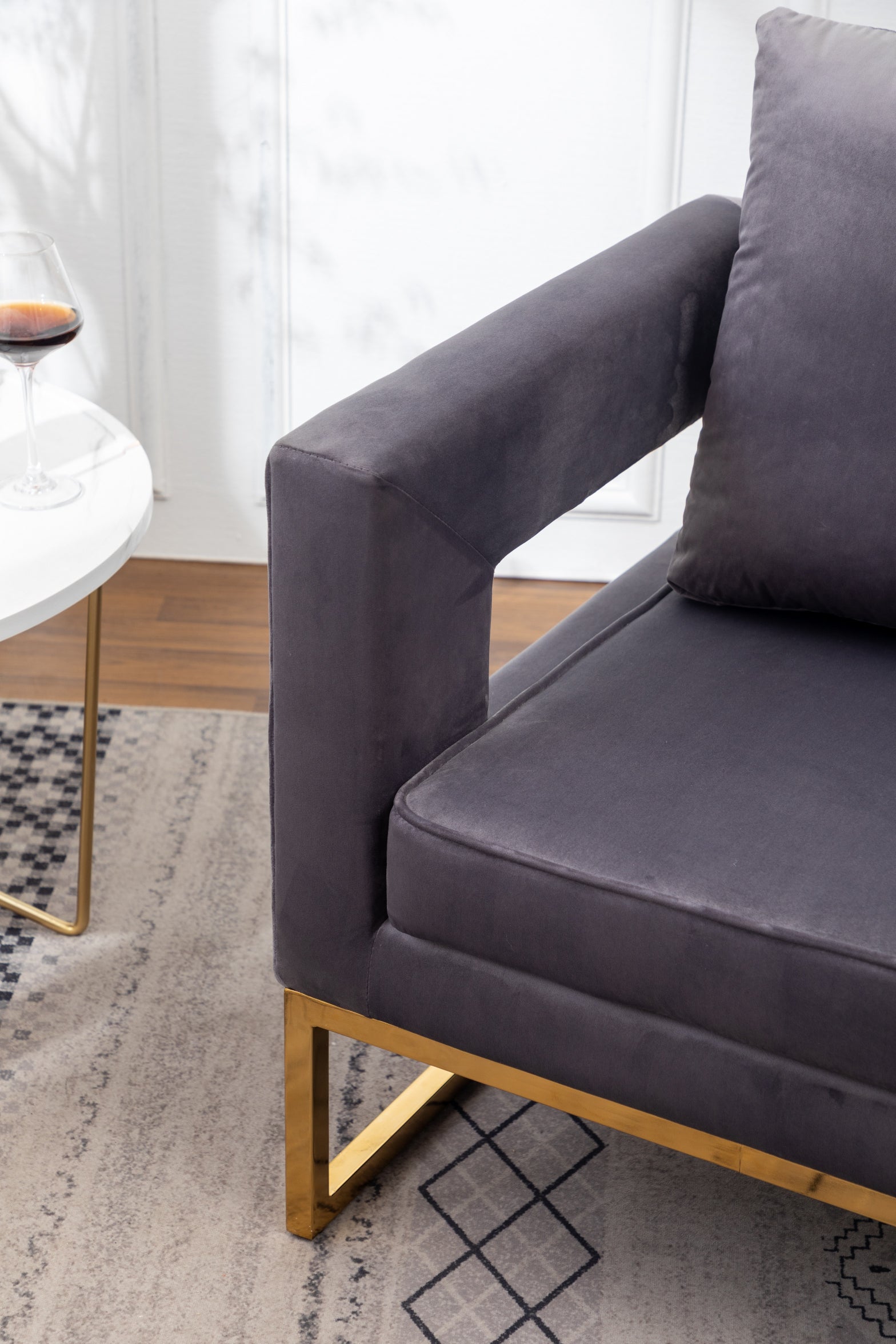 Roundhill Furniture Lenola Contemporary Upholstered Accent Arm Chair - Modern Living Room Chair for Home Office, Lounge & Reading Nook - Comfortable Fabric Armchair with Wooden Legs