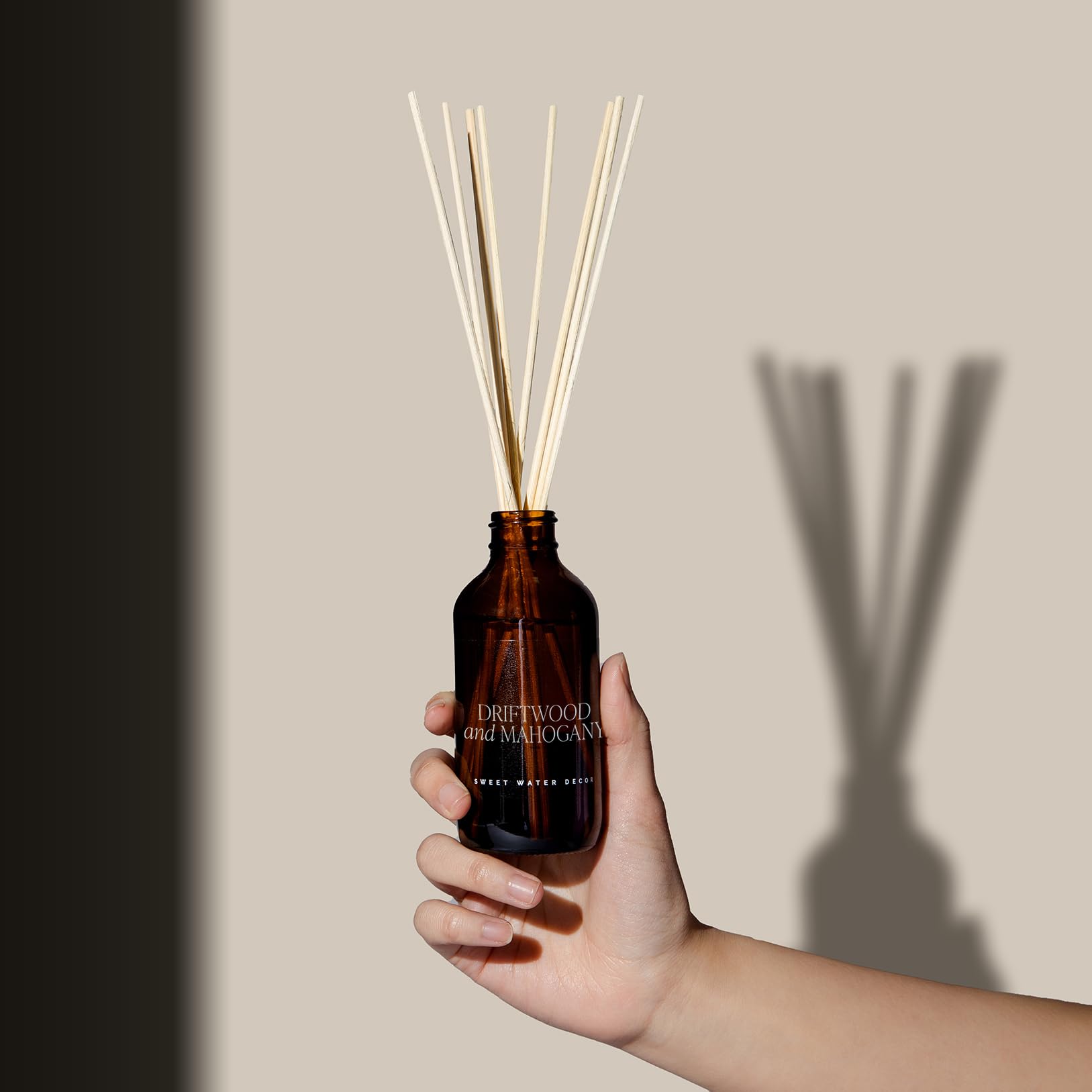 Premium Driftwood & Mahogany Reed Diffuser Set - Long-Lasting 4+ Months Lavender, Geranium & Mahogany Essential Oil Air Freshener - Handmade in USA for Home, Office, Bedroom & Bathroom Aromatherapy