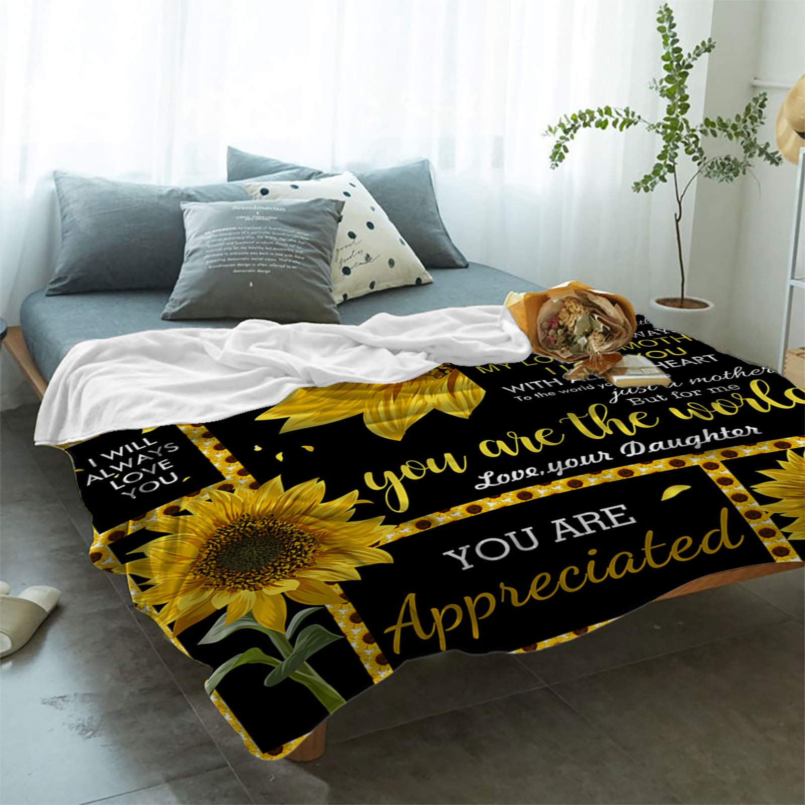 Sunflower Fleece Throw Blanket for Mom - Soft Plush Microfiber Blanket 40x50 Inch - Lightweight Cozy Blanket for Couch, Bed, Travel, Picnic & Camping - All Seasons Gift for Mother's Day, Birthday & Christmas