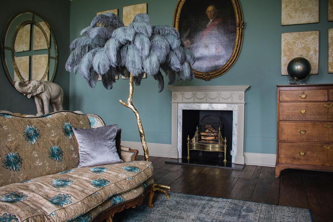 Stylish Ostrich Feather Brass Floor Lamp - Elegant Home Decor for Living Room, Bedroom & Office - Perfect for Ambient Lighting and Modern Interior Design