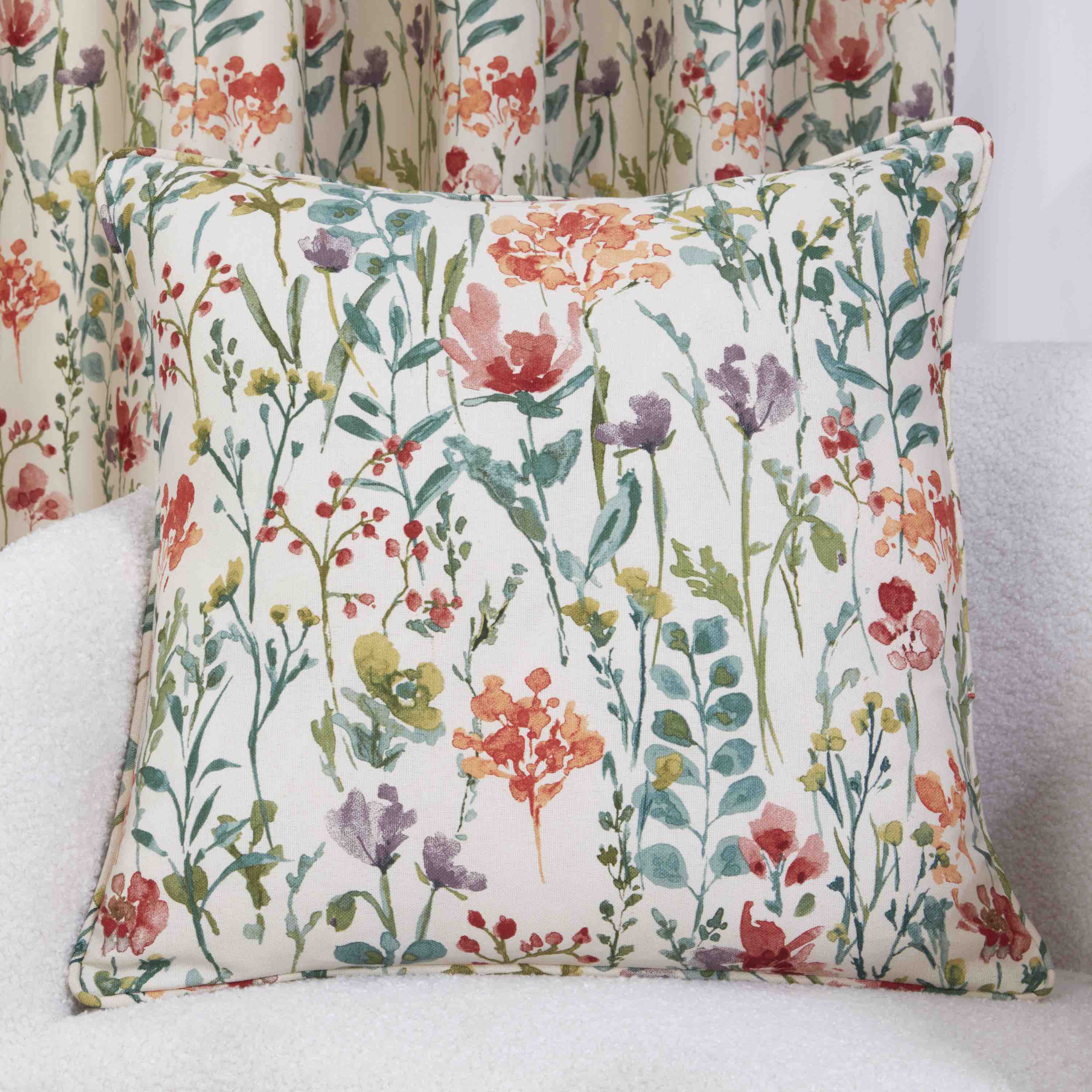 Amaryllis Floral Cushion Cover - Soft Decorative Pillow Case for Sofa, Bed, Living Room - Home Decor & Gift Idea