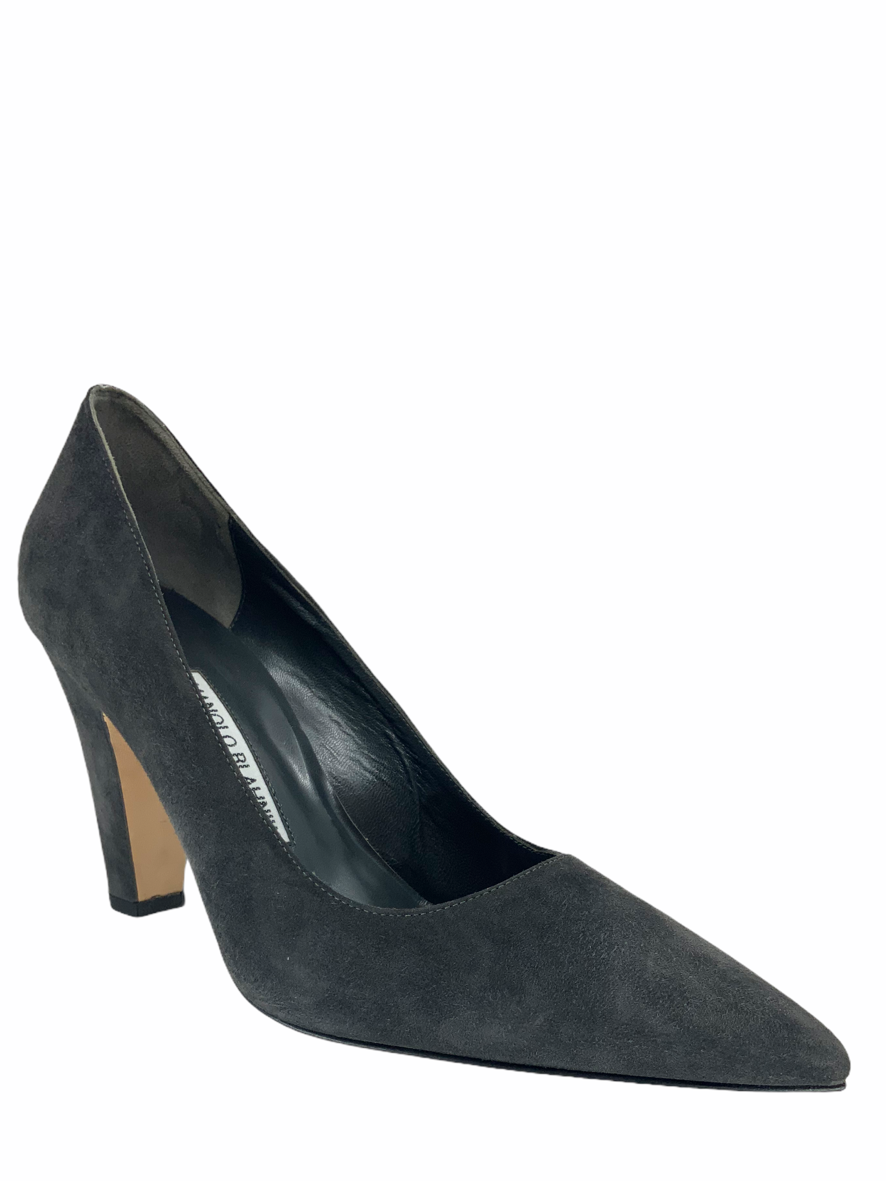 Manolo Blahnik Alba Suede Block Heel Pumps Women's Size 8.5 | Comfortable Office & Wedding Shoes for Women | Perfect for Business Attire, Cocktail Parties & Special Occasions