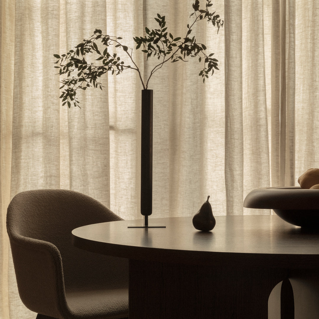 Modern Androgyne Dining Table - Stylish & Durable for Kitchen, Dining Room, or Small Space - Perfect for Family Meals & Entertaining Guests