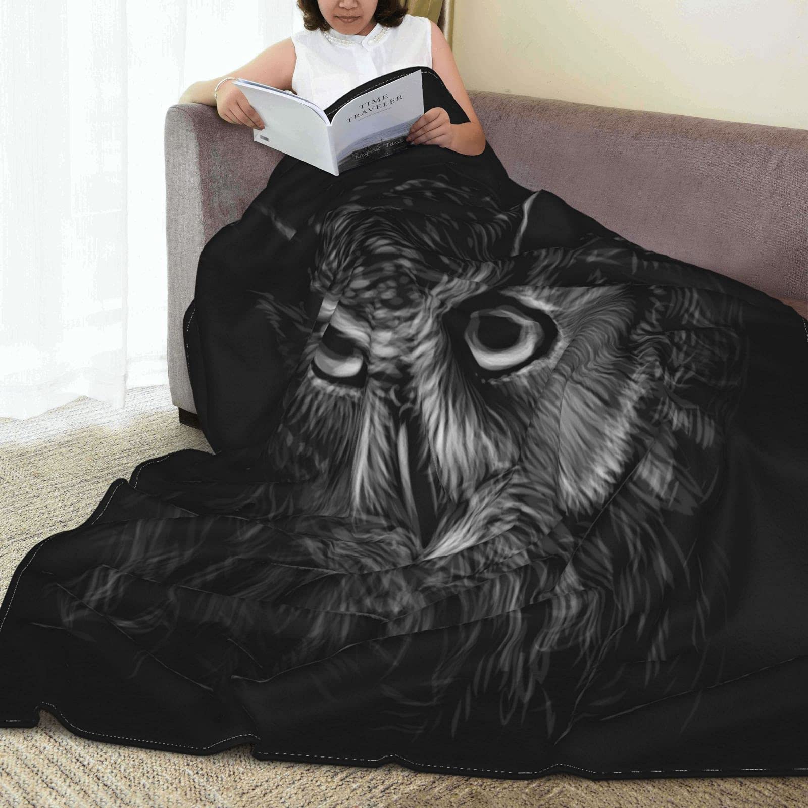 Black Owl Fleece Throw Blanket - Ultra Soft & Lightweight Plush Blanket for Couch, Bed, Sofa - 80x60 Inches - Perfect for Winter Snuggling, Movie Nights & Home Decor