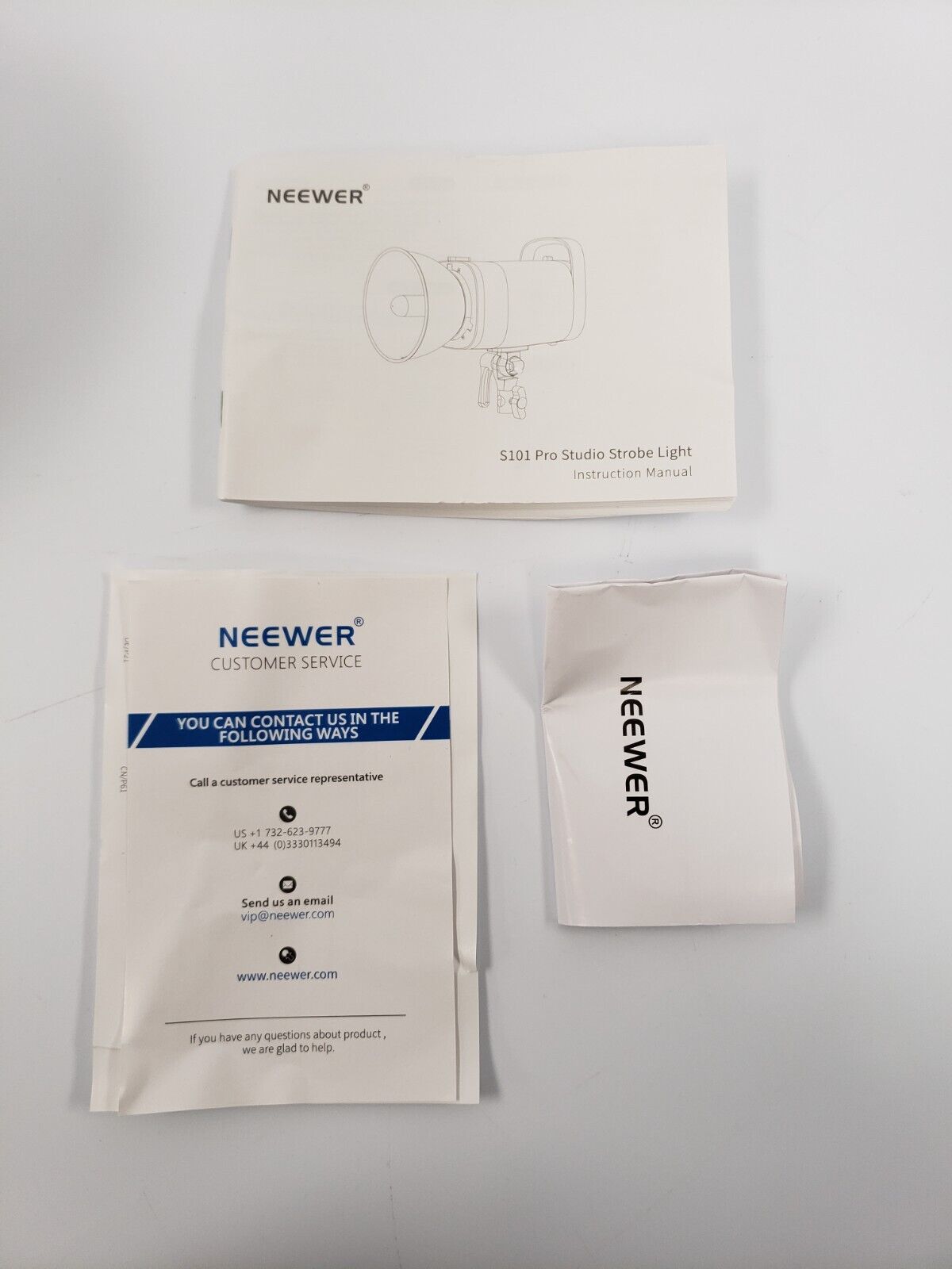 Neewer S101 300W Professional Studio Lighting Kit - Perfect for Photography, Videography, and YouTube Content Creation