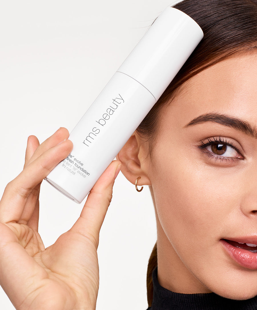 ReEvolve Natural Finish Liquid Foundation - Lightweight, Buildable Coverage for Flawless Skin | Perfect for Everyday Wear & Special Occasions