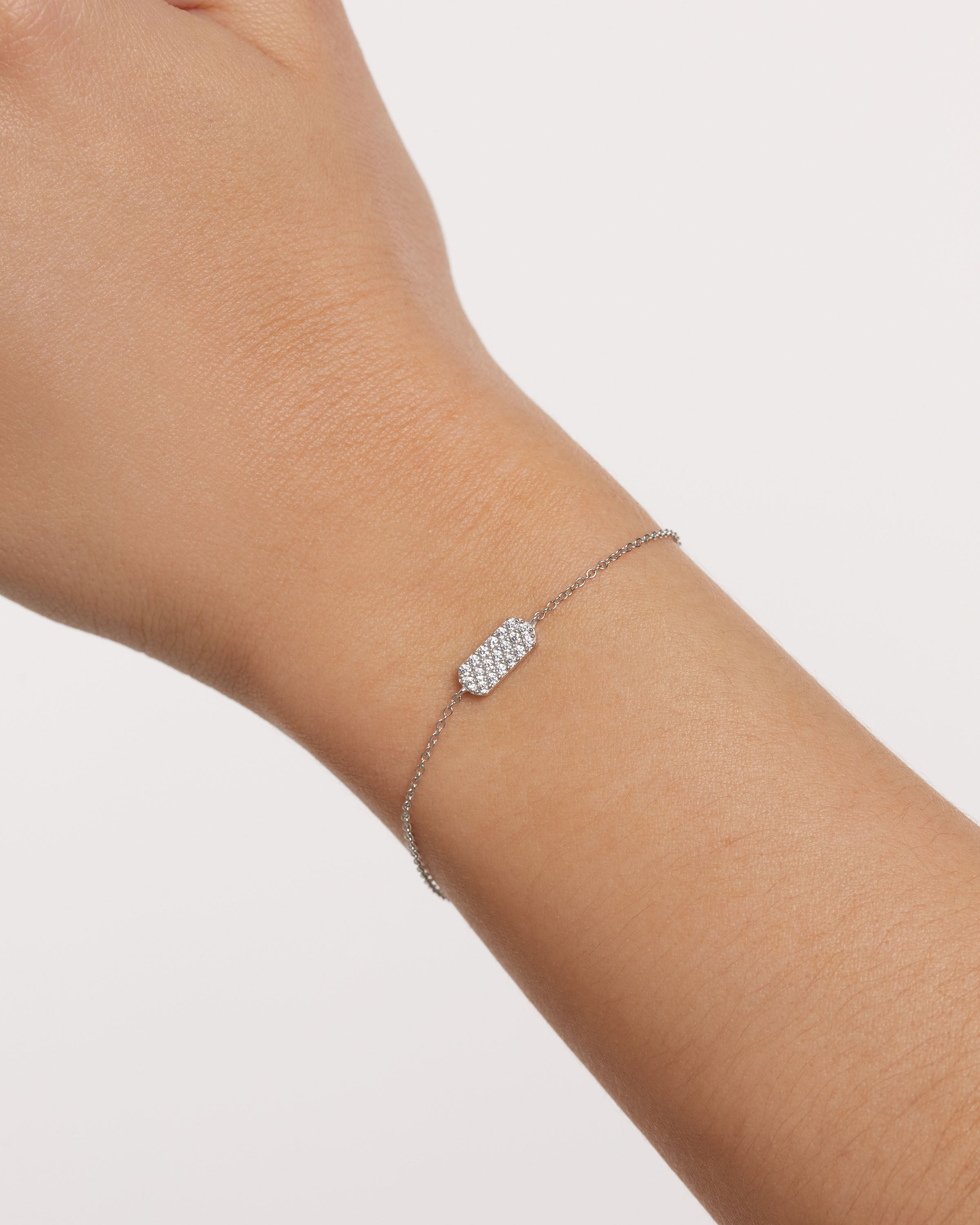 Stylish Icy Silver Bracelet for Women - Elegant & Hypoallergenic Jewelry Gift for Everyday Wear & Special Occasions