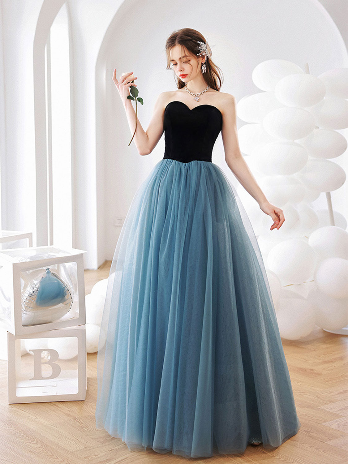 Elegant Blue Tulle Long Prom Dress for Women - Formal Evening Gown for Graduation, Homecoming, and Special Occasions
