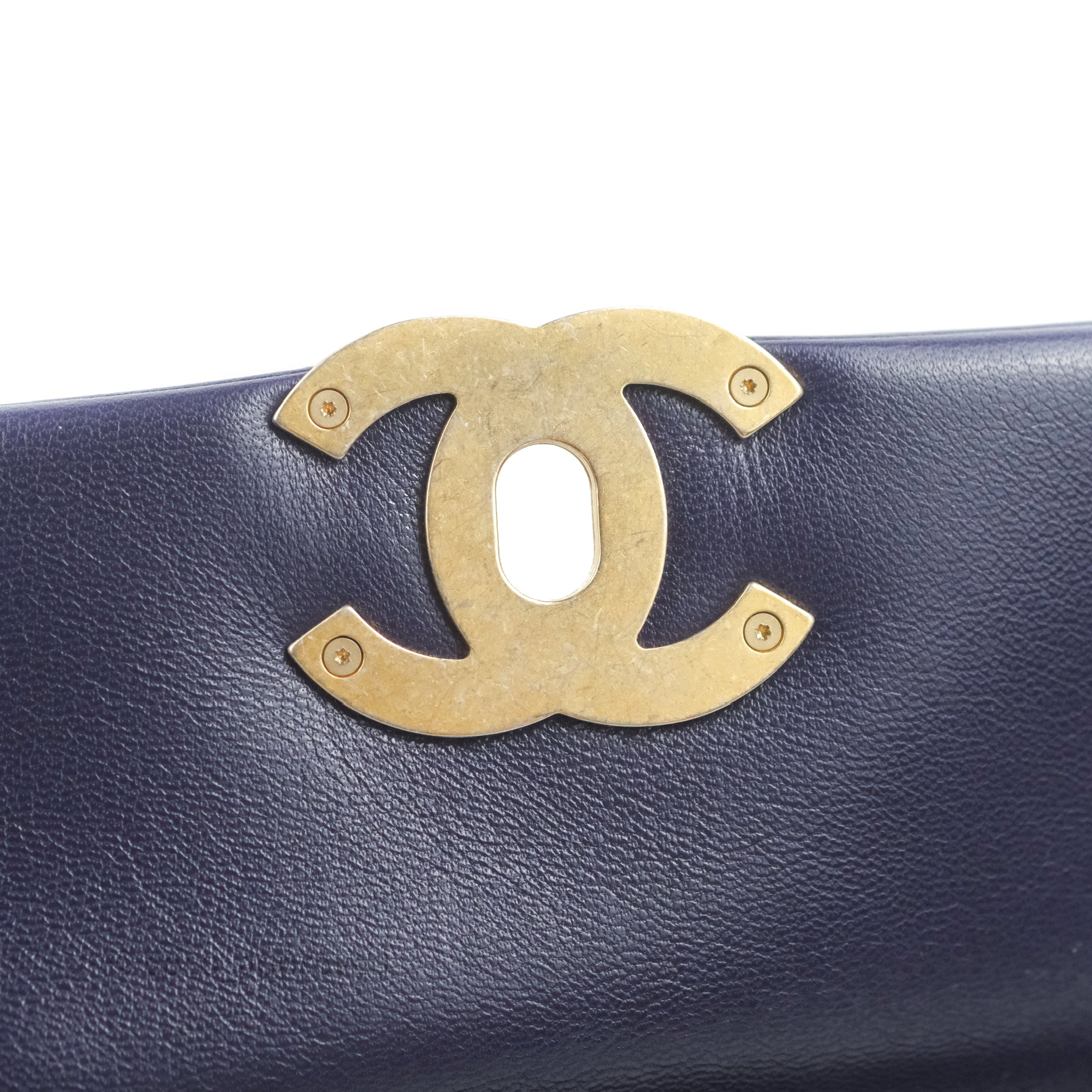 Chanel 19 Medium Flap Bag in Dark Purple with Mixed Hardware - Luxury Designer Handbag for Women, Perfect for Date Night & Special Occasions