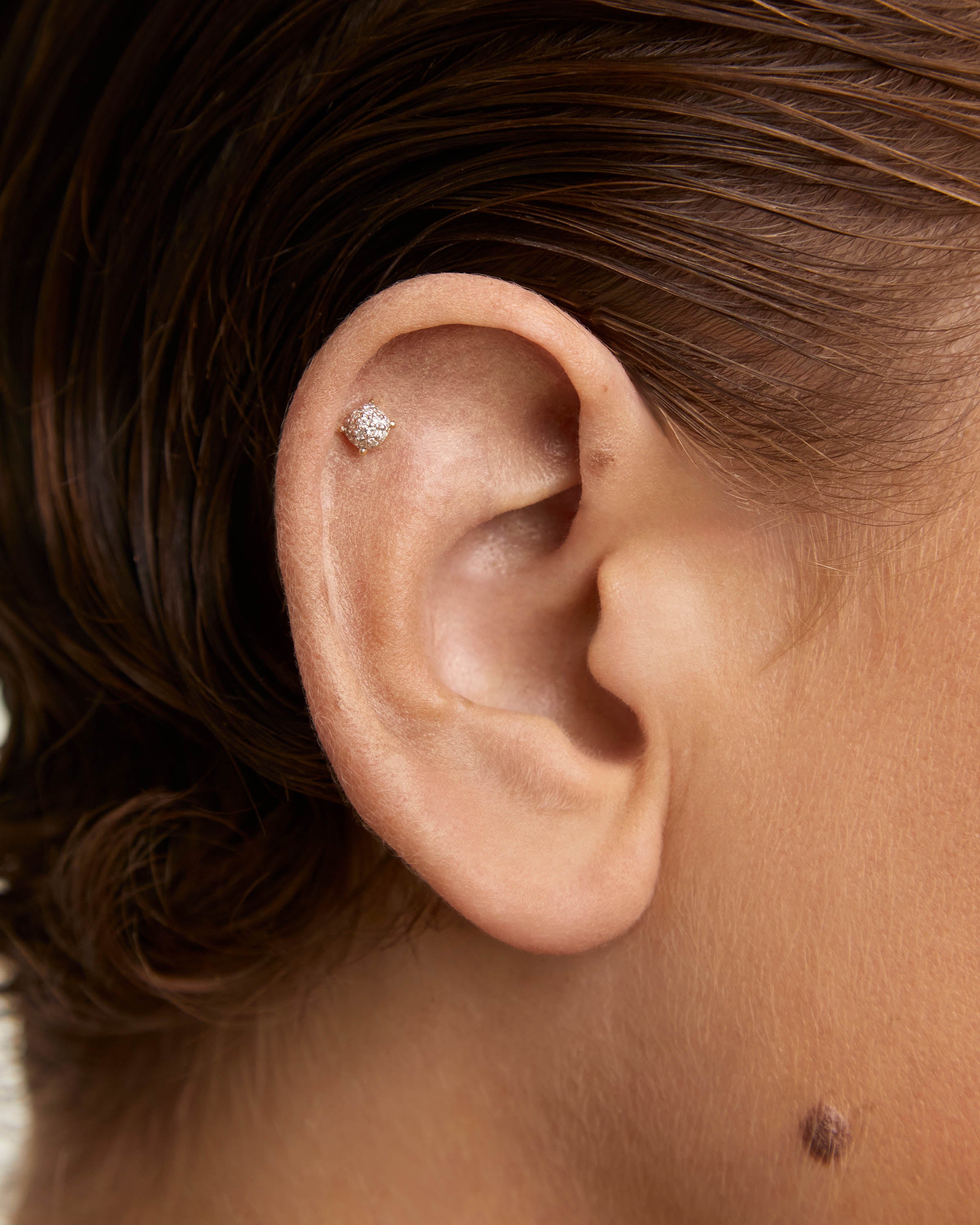 Diamond and Gold Dona Stud Earrings for Women – Elegant Jewelry for Parties, Weddings & Everyday Wear
