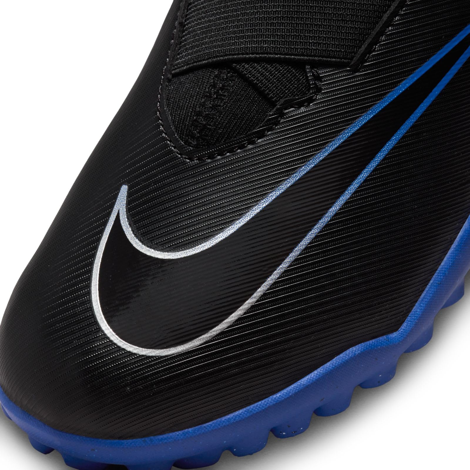 Nike Boys Football Cleats - Lightweight Soccer Shoes for Kids with Comfortable Fit - Perfect for Youth Football Training, Games, and Outdoor Sports