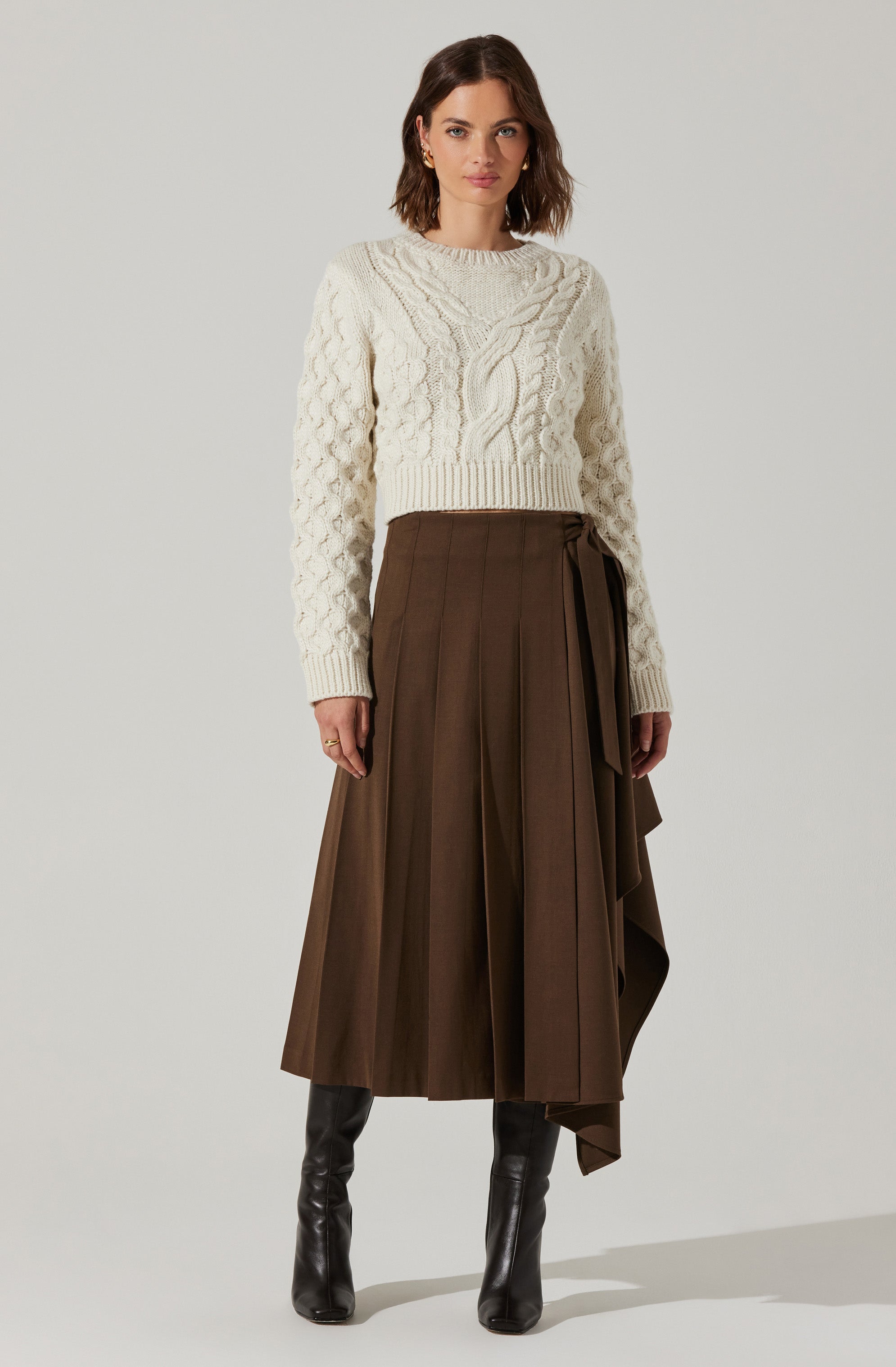 Caila Cable Knit Cropped Sweater for Women | Soft Chunky Knit Pullover | Winter Fall Fashion | Perfect for Casual Outfits, Date Nights & Holiday Gatherings