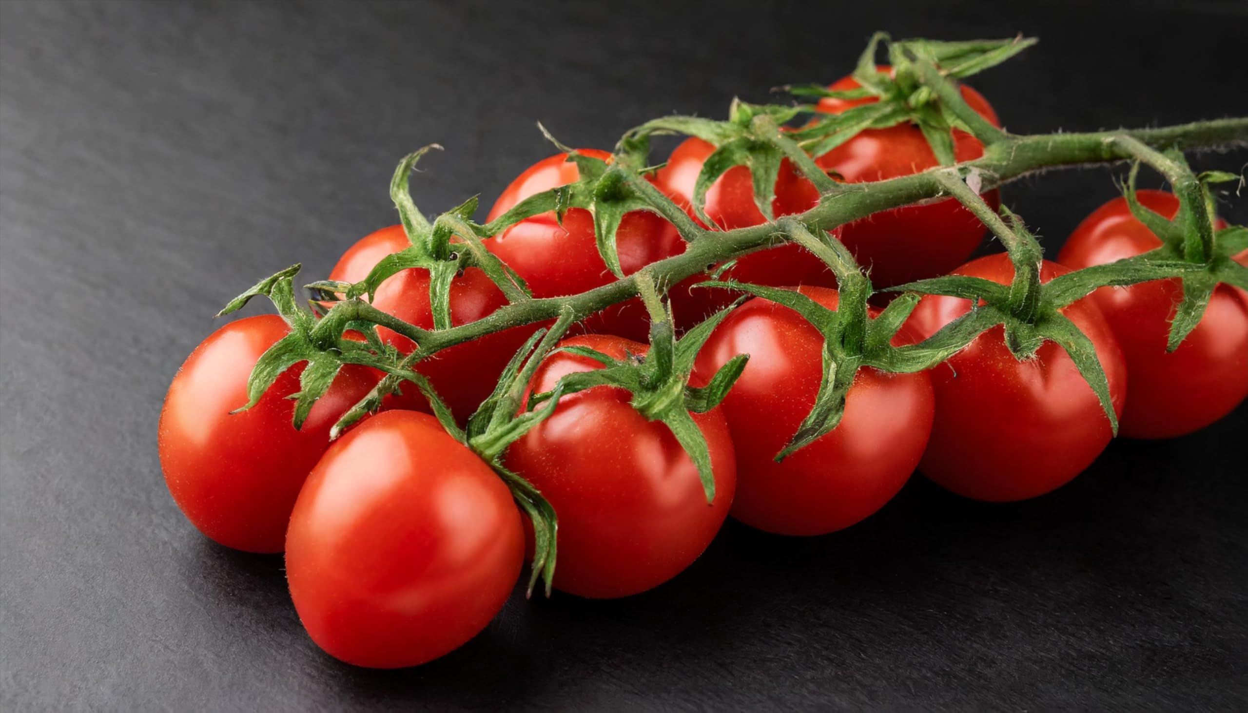 Organic Fresh Red Stem Tomatoes by RawJoy Farms - Perfect for Salads, Sandwiches, and Healthy Snacking