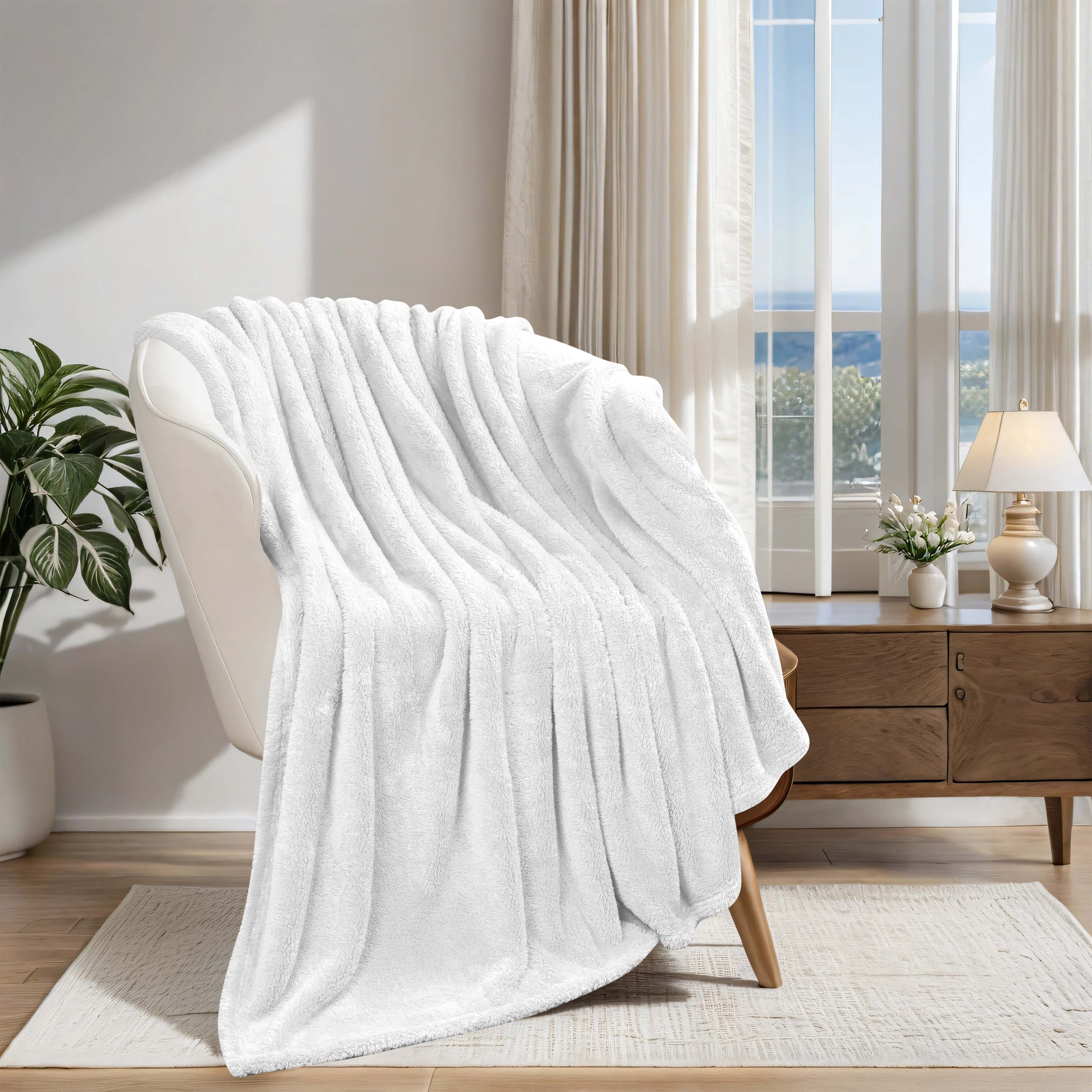 Classic Solid Fleece Plush Medium Weight Fluffy Soft Blanket - Cozy & Warm for Bed, Sofa, Travel & Gifts | Ultra-Soft Throw Blanket for All Seasons