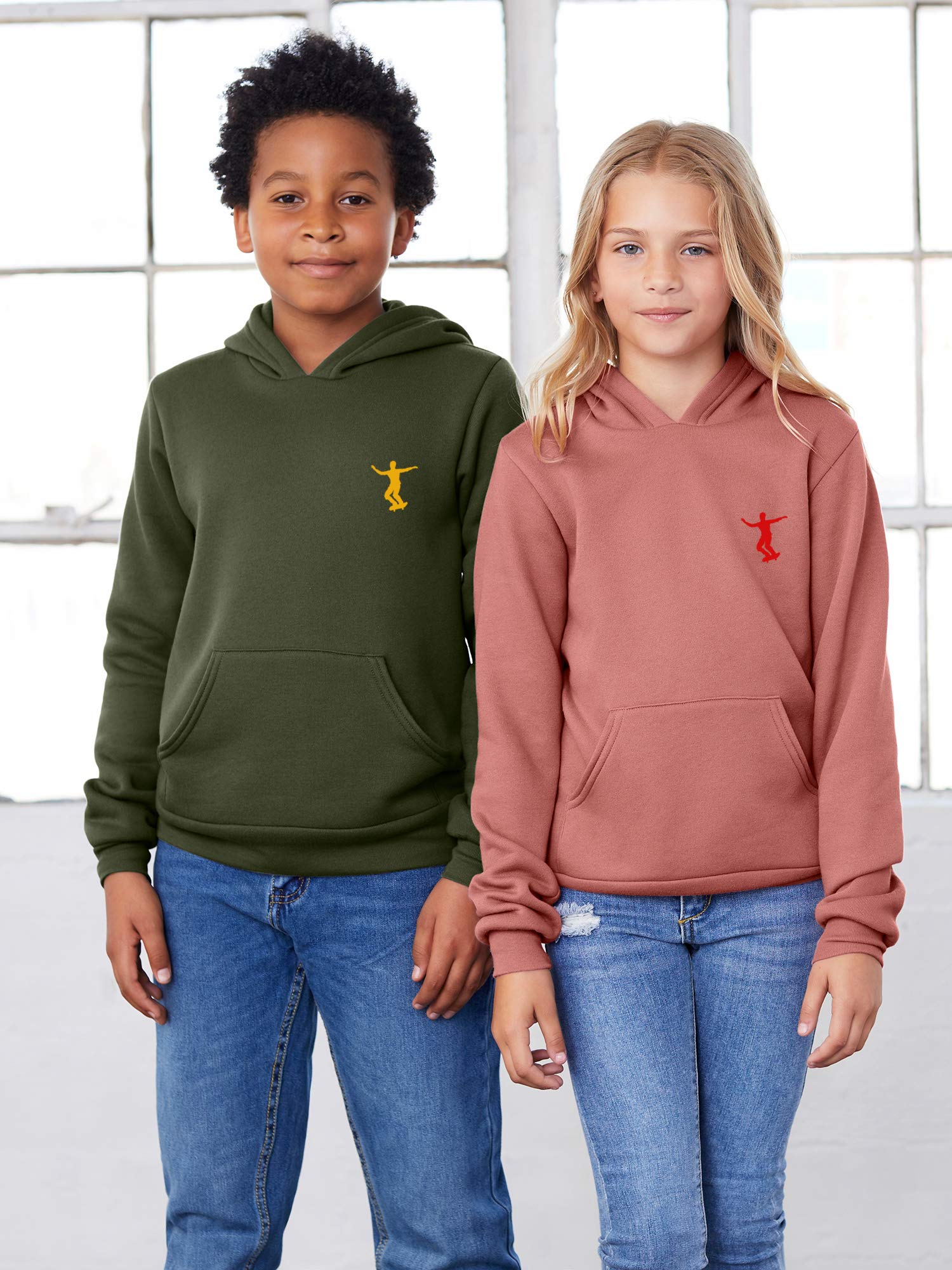 Daxton Youth Unisex Skateboarder Graphic Hoodie - Mid-weight Fleece Pullover Sweatshirt for Boys & Girls - Perfect for Skateboarding, Streetwear & Casual Outfits