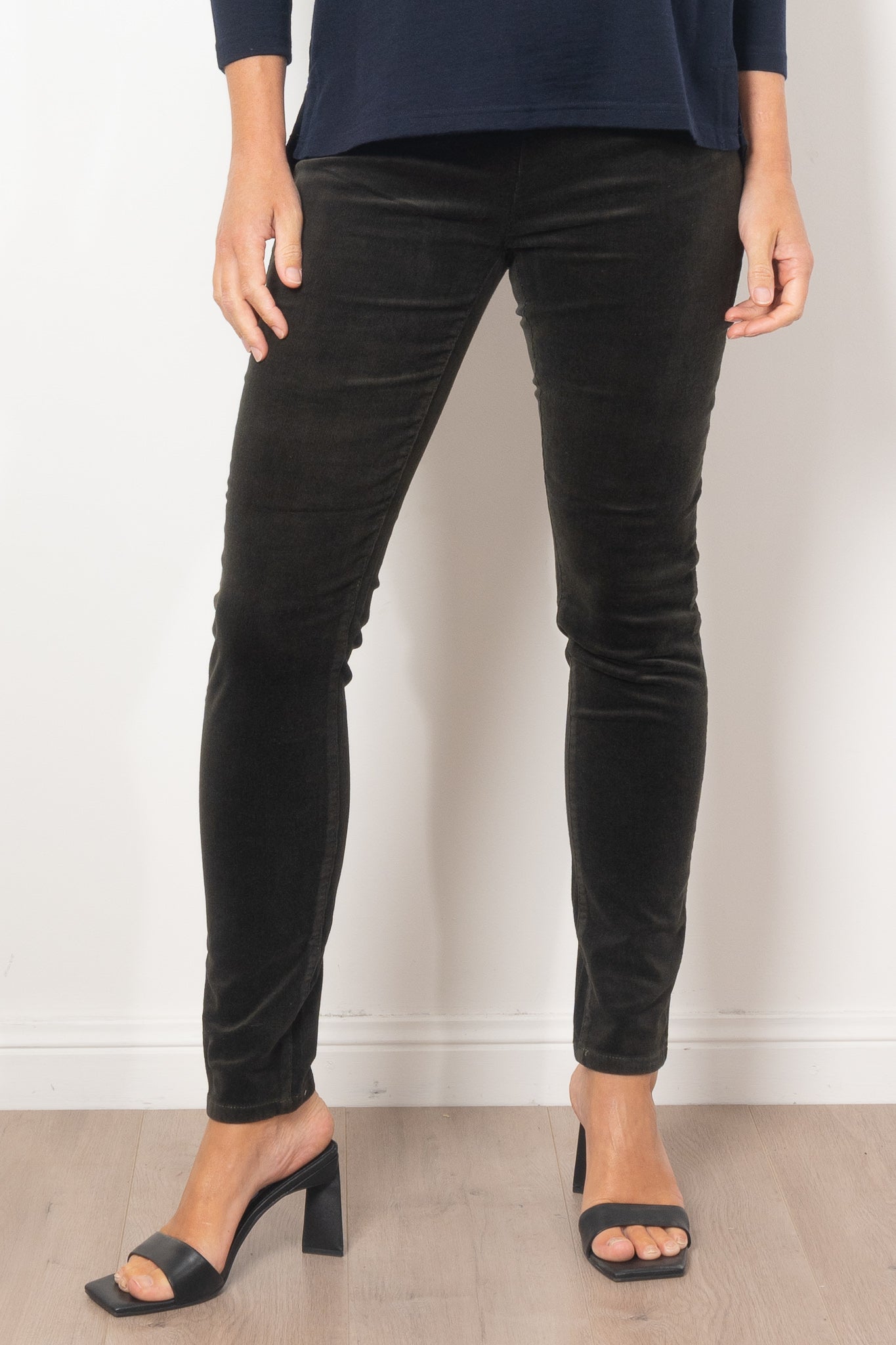 Vassalli Women's Fine Skinny Corduroy Pull On Pants - Stretch Comfort Fit High Waisted Trousers for Work, Office & Casual Wear