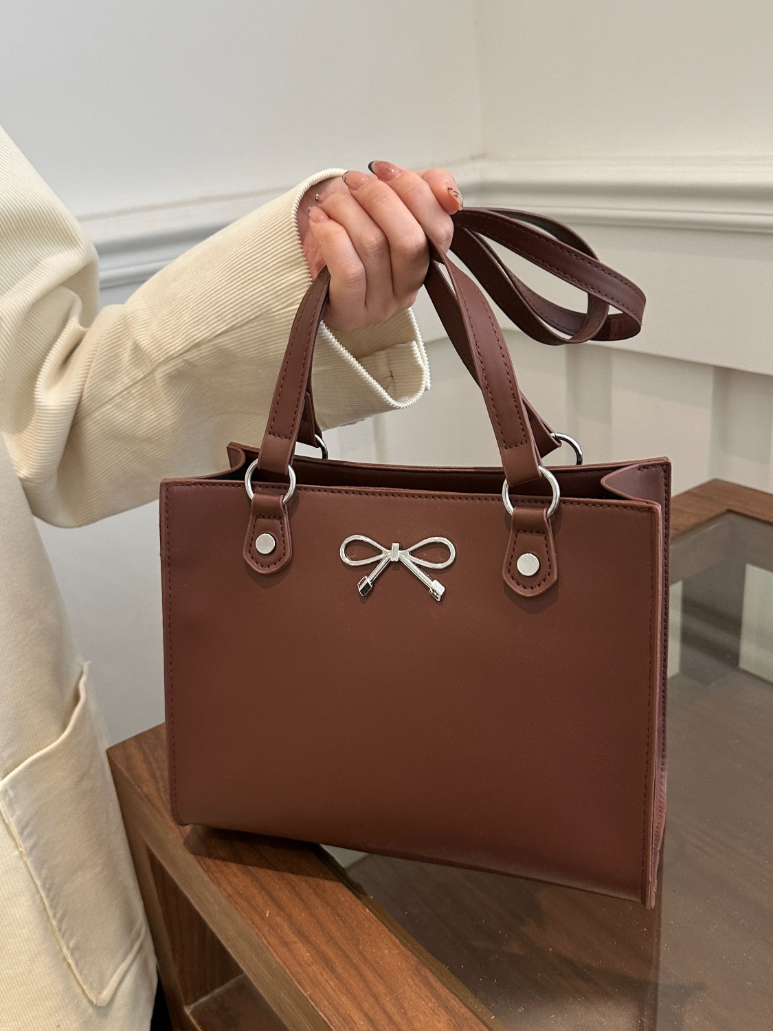 Stylish PU Leather Bow Shoulder Bag for Women - Fashion Crossbody Purse for Daily Use, Work, and Travel