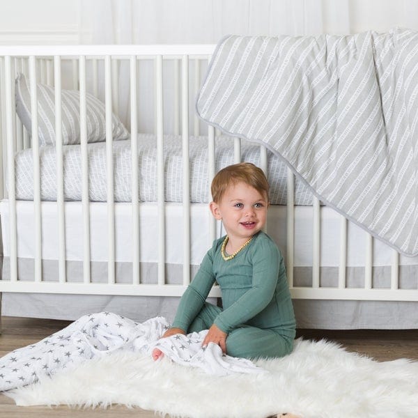 Elys & Co 4-Piece Baby Crib Bedding Set - Soft Cotton Crib Sheets, Fitted Crib Skirt, Bumper Pads - Perfect for Nursery Decor & Newborn Sleep Comfort