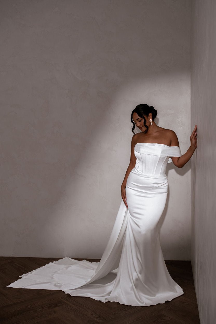 Rhode Satin - Luxurious Soft & Shiny Satin Fabric for Elegant Dresses, Scarves & Home Decor | Perfect for Evening Gowns, Bridal Wear & DIY Crafting