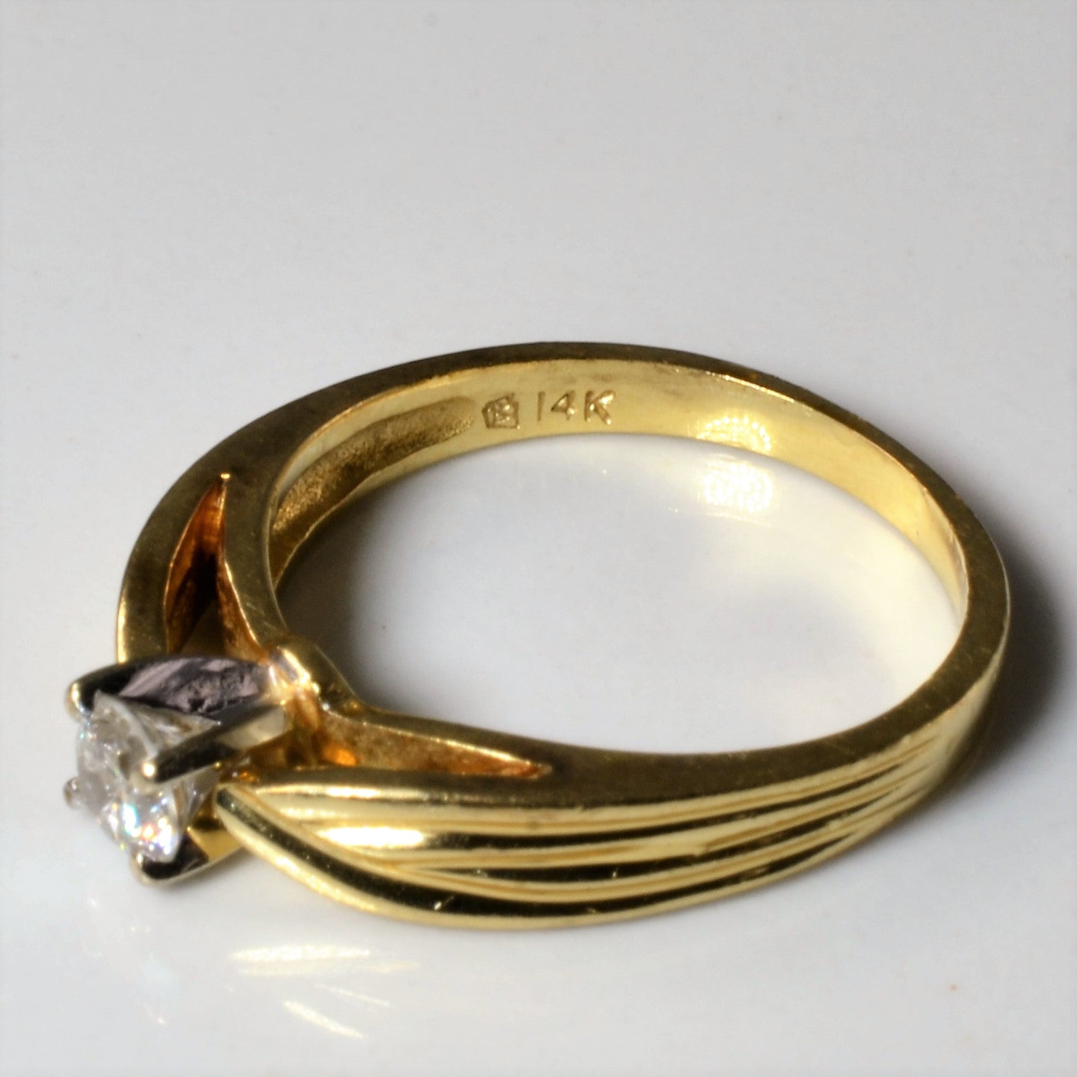 0.26ct Diamond Engagement Ring with Ribbon Twist Design - Size 6 | Perfect for Proposals, Anniversaries & Special Occasions