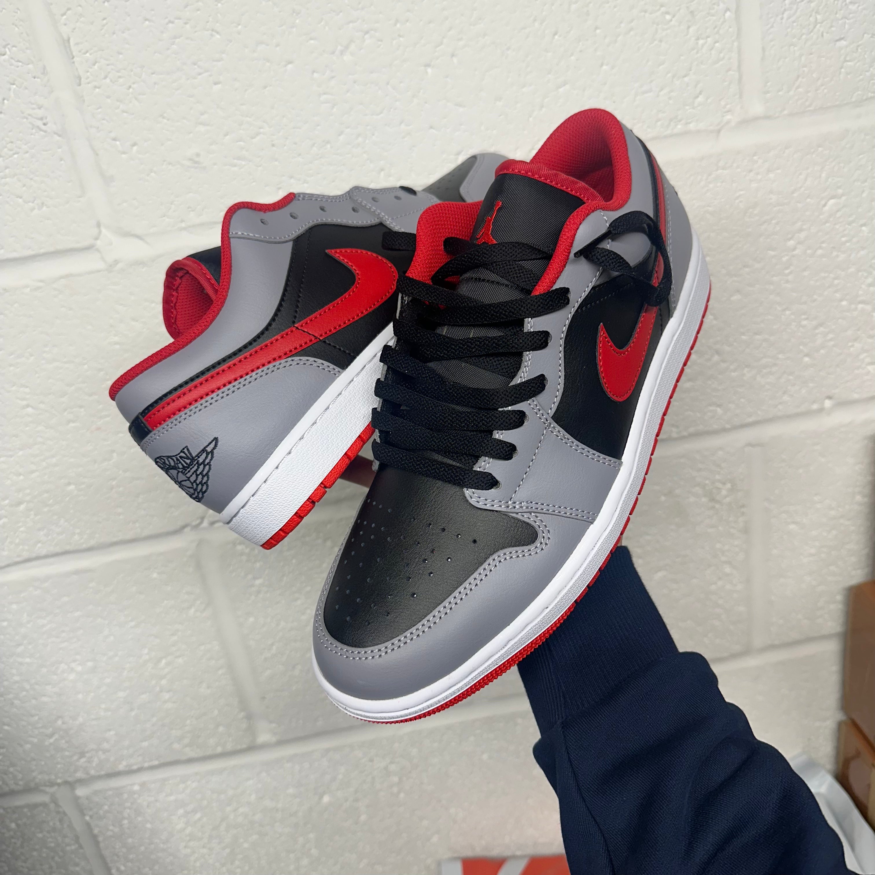 Nike Air Jordan 1 Low Retro Men's Basketball Shoes - Classic Sneakers for Casual Wear, Street Style & Sports Performance