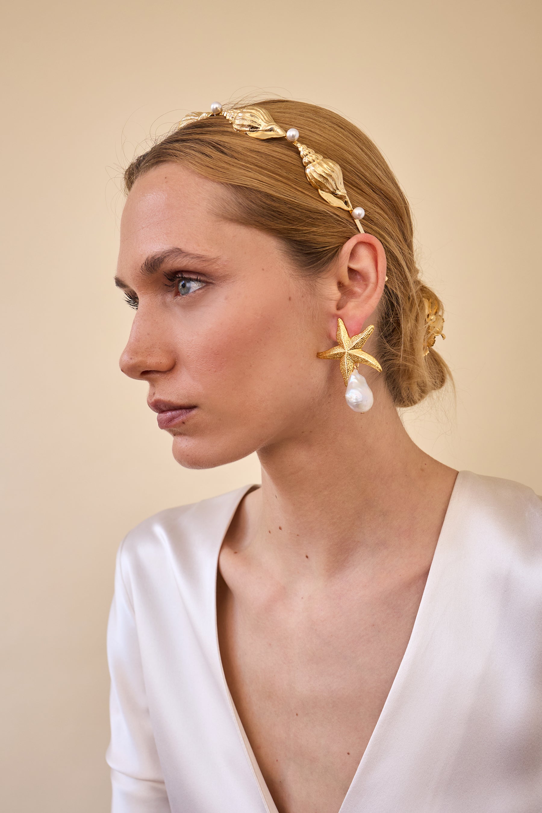 Serena Seashell Headband for Women - Elegant Beach Wedding Hair Accessory, Boho Summer Headpiece for Vacation, Bridal Shower, and Photo Shoots