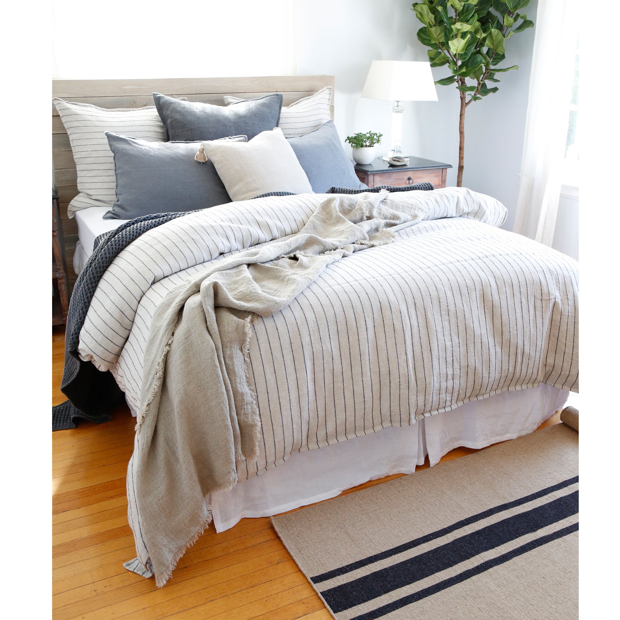 Premium Blake Duvet Cover Set - Soft & Breathable Bedding for All Seasons - Perfect for Master Bedroom, Guest Room & Dorm Decor
