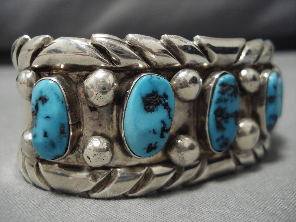 Vintage Navajo Sterling Silver Native American Bracelet - Handmade Tribal Jewelry for Women - Perfect for Boho Fashion, Festivals & Gift Giving