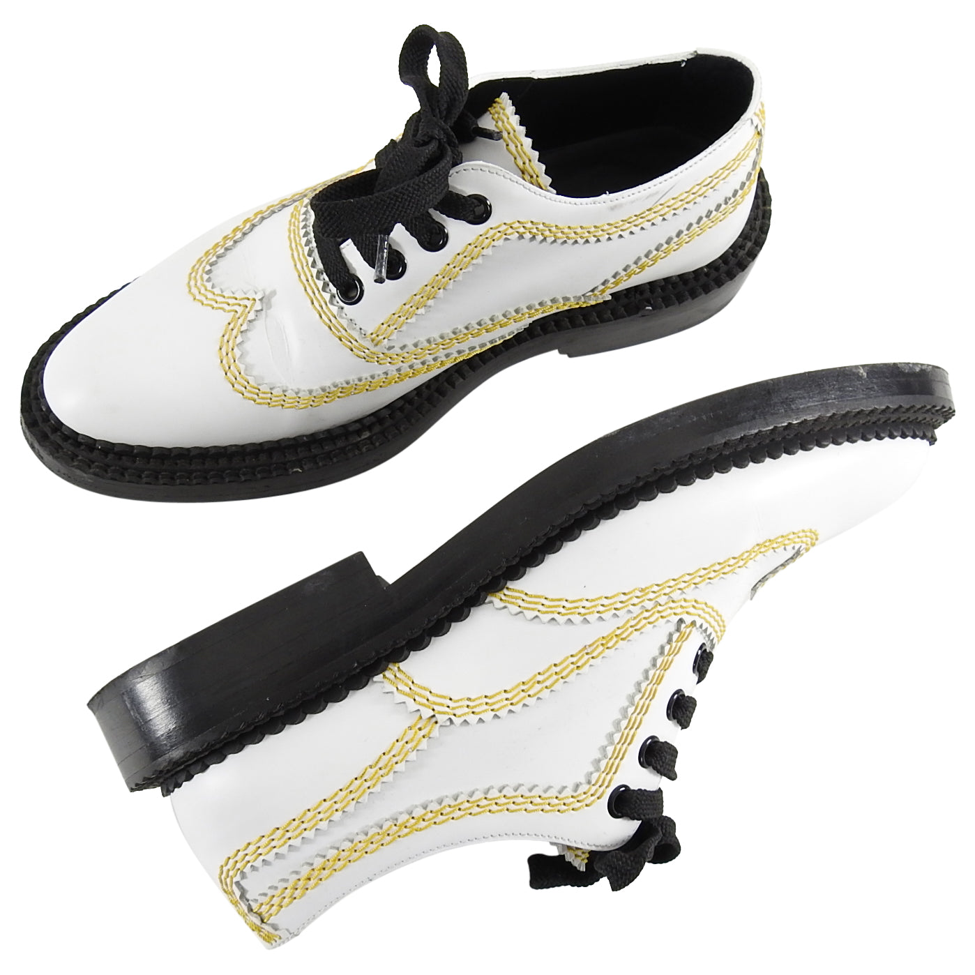 Burberry London White Oxford Lace-Up Dress Shoes with Yellow Topstitching - Size 6.5 - Classic Formal Shoes for Men, Perfect for Business, Weddings & Office Wear