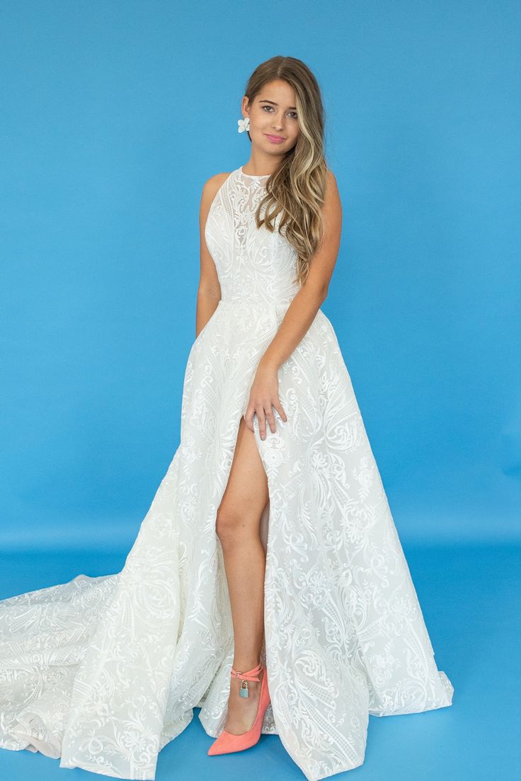 Hayley Paige Suki Sample Gown - Elegant Wedding Dress for Brides | Perfect for Beach, Garden & Formal Weddings