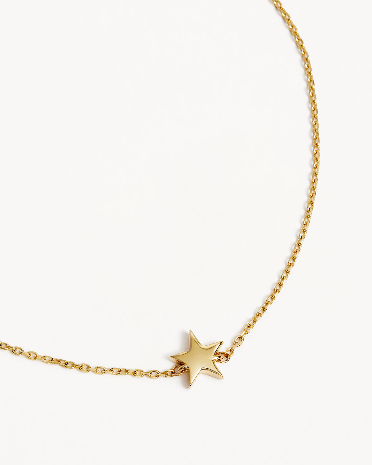9K Solid Gold Wishing on a Star Bracelet for Women - Dainty Gold Star Charm Bracelet - Elegant Jewelry Gift for Birthday, Anniversary & Valentine's Day - Perfect for Everyday Wear & Special Occasions
