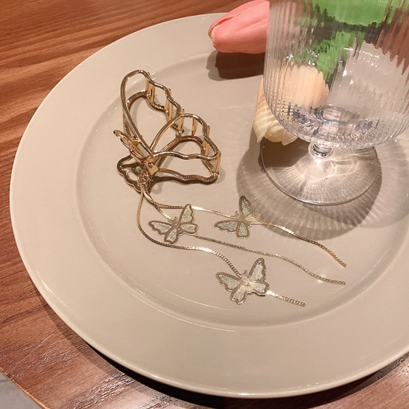 Elegant Butterfly Shark Hair Clip for Women - Fashion Hair Accessories for Parties, Weddings & Everyday Style