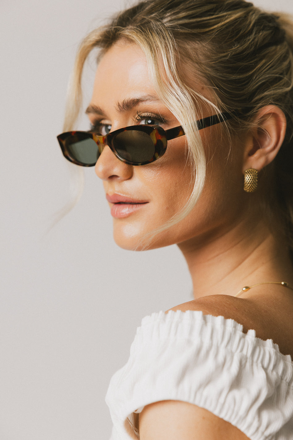 Lonnie Tortoise Sunglasses for Women & Men – UV Protection, Polarized, Fashionable – Perfect for Beach, Driving & Outdoor Activities