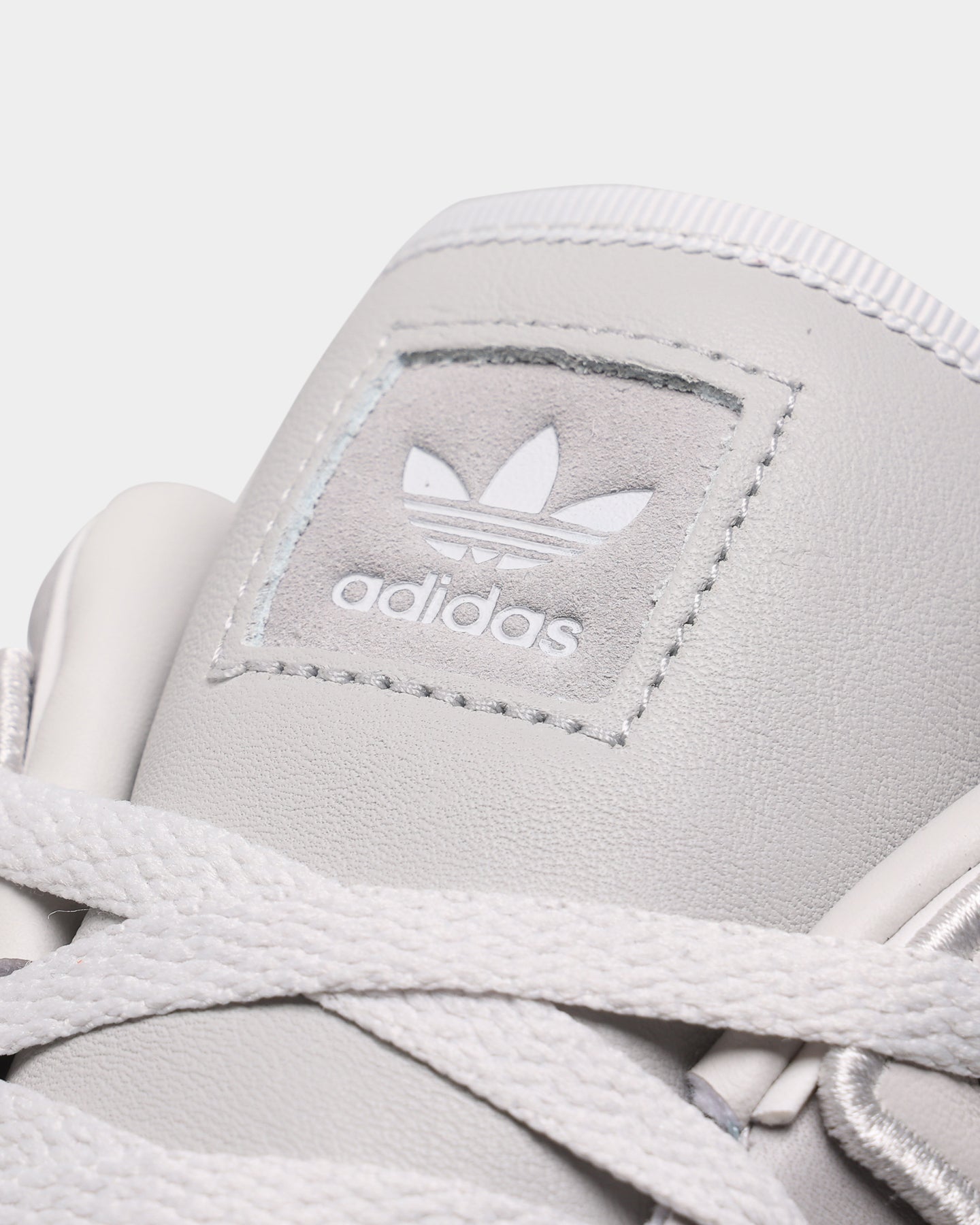 Adidas Forum Luxe Low Sneakers - White/Gum Sole - Men's Casual Shoes for Streetwear & Everyday Comfort