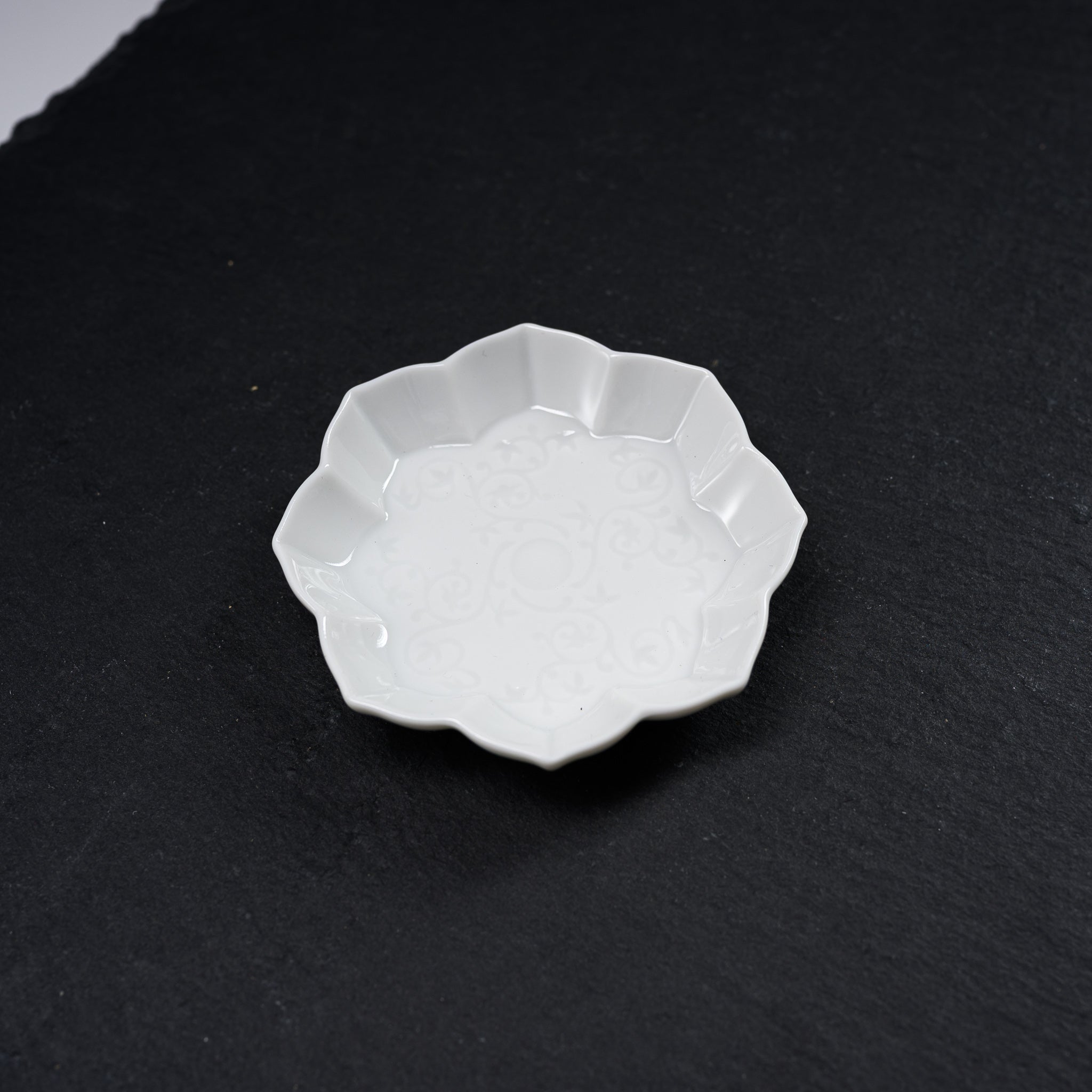 MIYAMA Mino Ware Small Condiment Plate - 7 Stylish Japanese Ceramic Dishes for Soy Sauce, Wasabi & Sushi - Perfect for Asian Dining & Home Decor