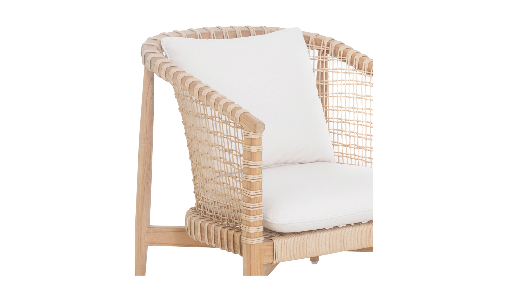 Kuna Outdoor Lounge Chair - Natural Rattan Patio Furniture for Backyard, Poolside & Garden Relaxation | Comfortable & Durable All-Weather Wicker Chair