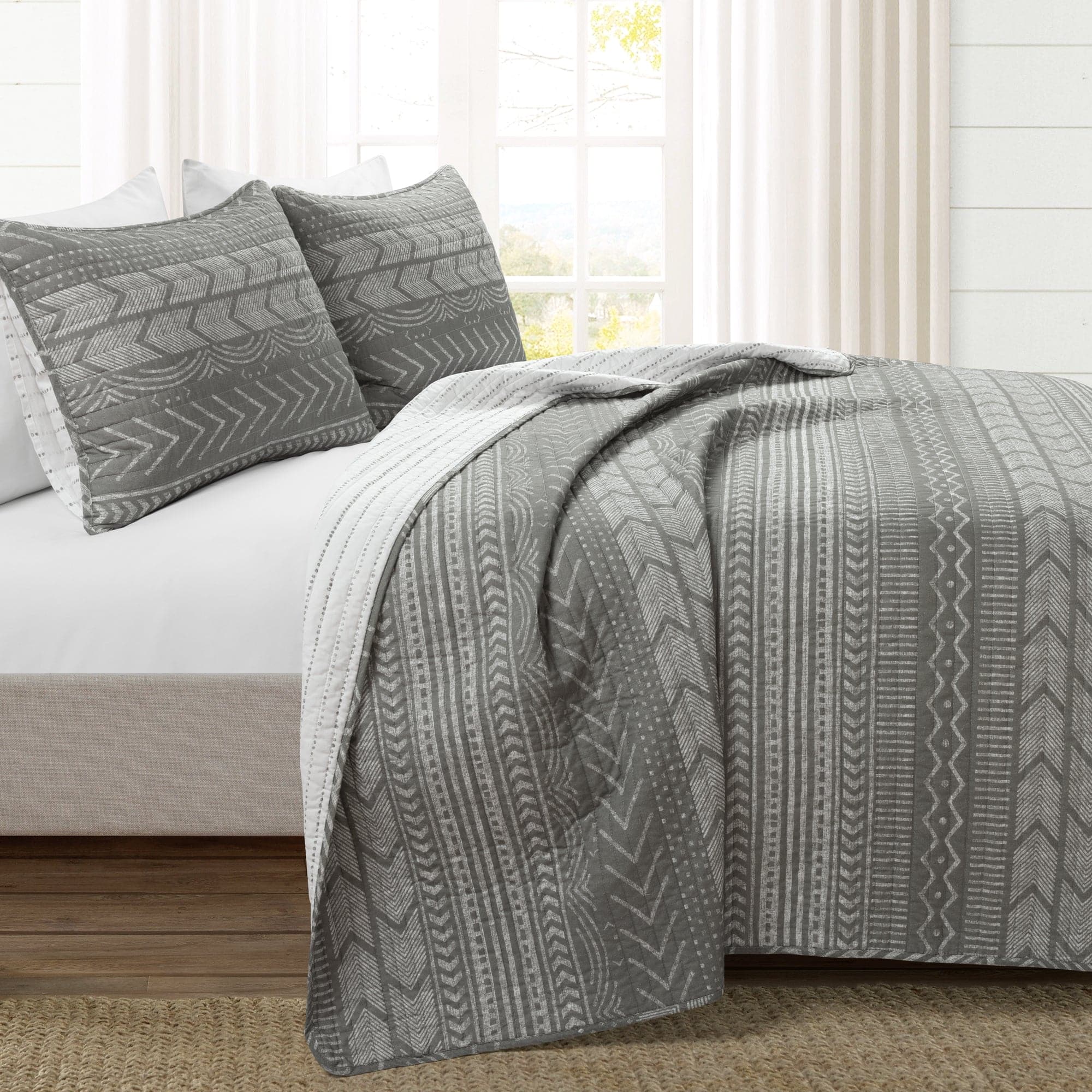 Hygge Geo Quilt 3 Piece Set - Soft Geometric Pattern Bedding for Cozy Bedroom Decor | Perfect for Master Bedroom, Guest Room & Dorm