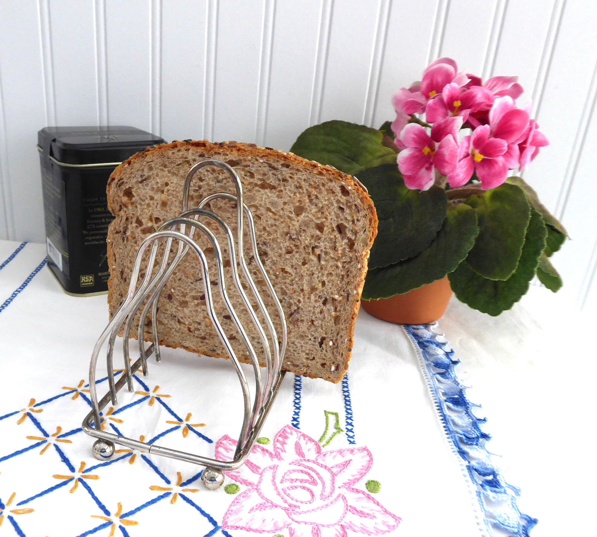 Vintage Silver Plated Toast Rack - 6 Slice Bread Holder for English Tea Party, Breakfast & Kitchen Decor | Retro Style Toast Stand for Dining Room & Brunch