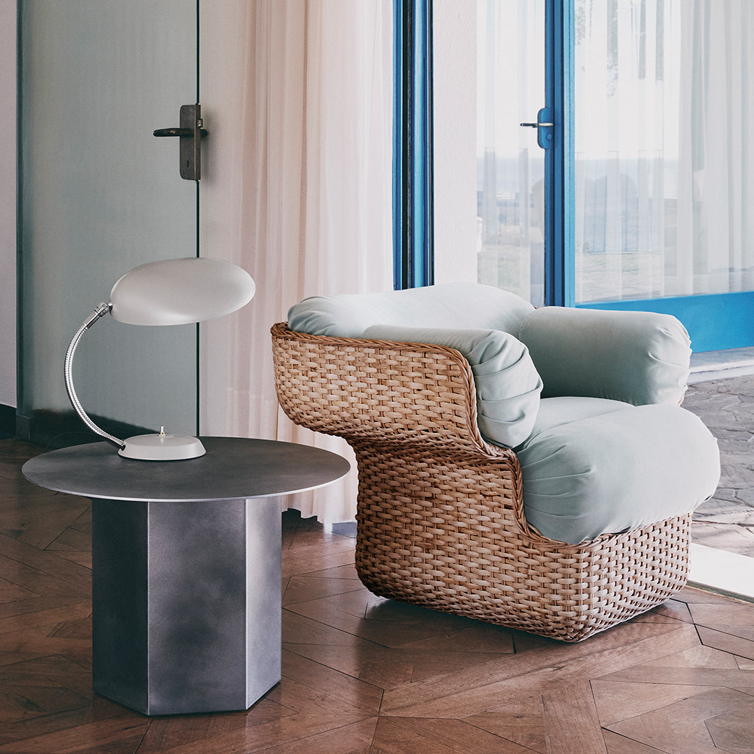 Comfortable Basket Lounge Chair for Indoor and Outdoor Use - Perfect for Patio, Garden, and Living Room Relaxation
