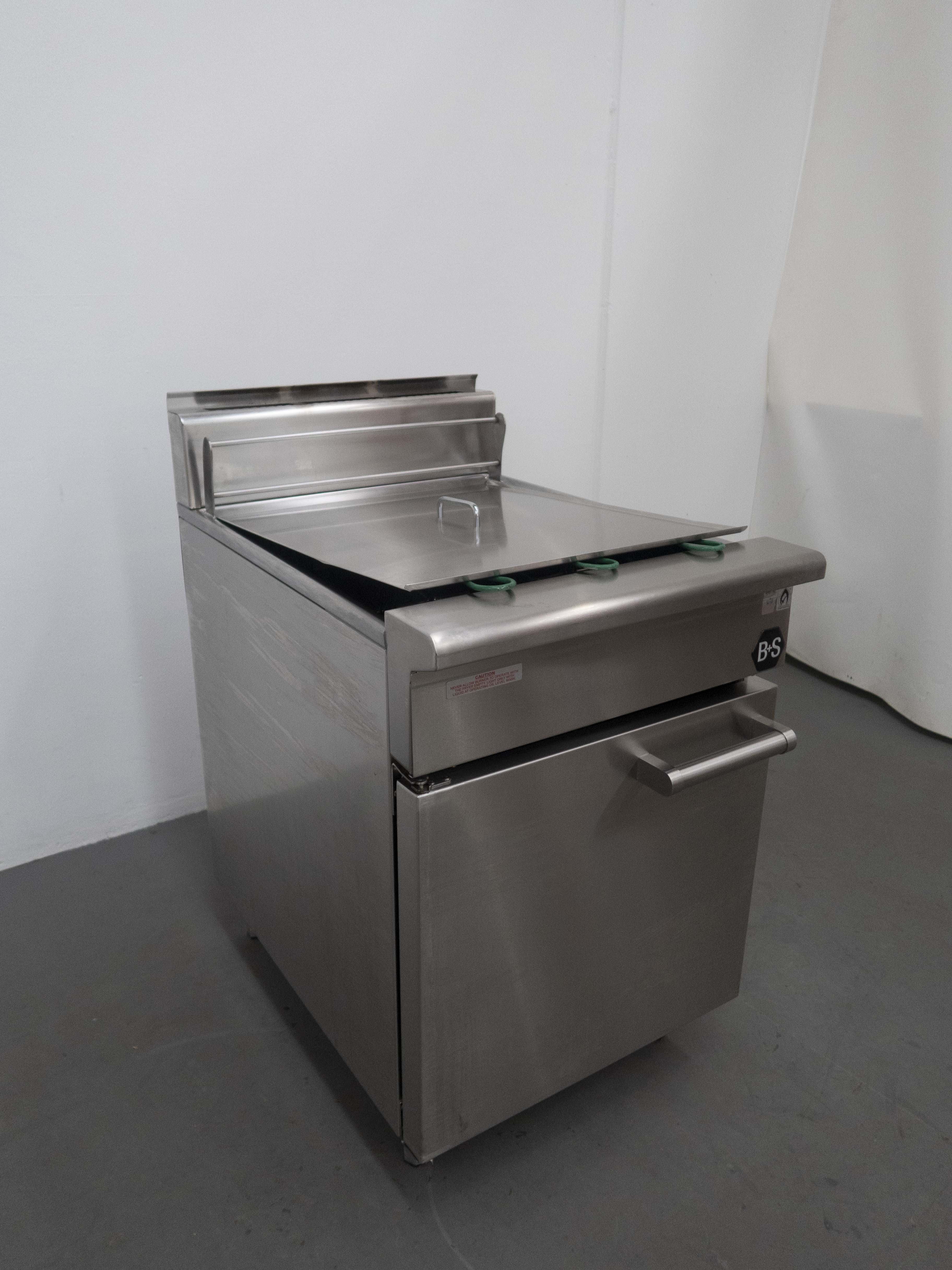 B&S TF 601 Commercial Deep Fryer - 757073 - Restaurant & Food Truck Equipment for Crispy Fried Chicken, French Fries & Seafood