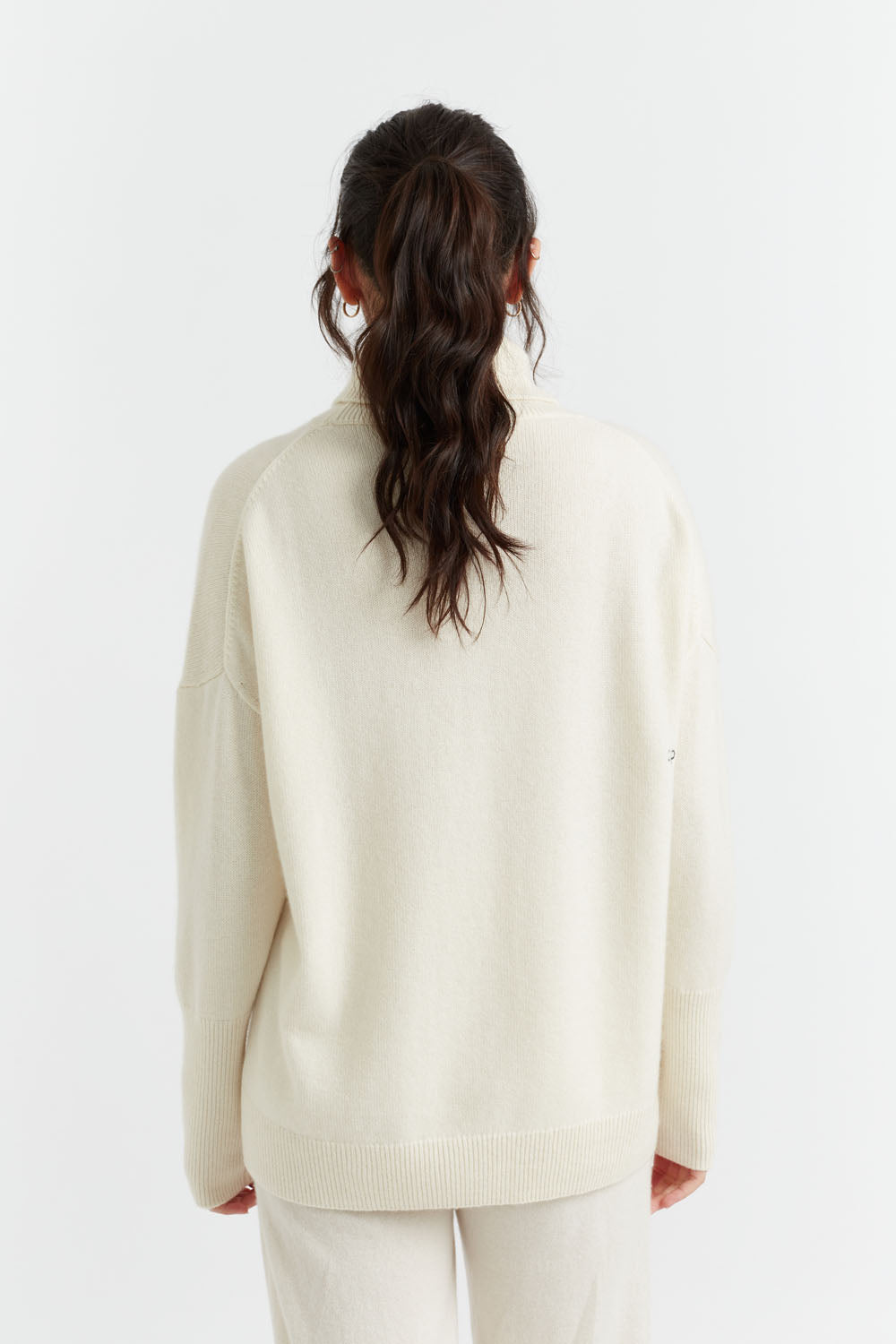 Luxury Pure Cashmere Roll Neck Sweater for Women & Men - Soft & Warm Winter Knitwear for Office, Travel & Casual Wear