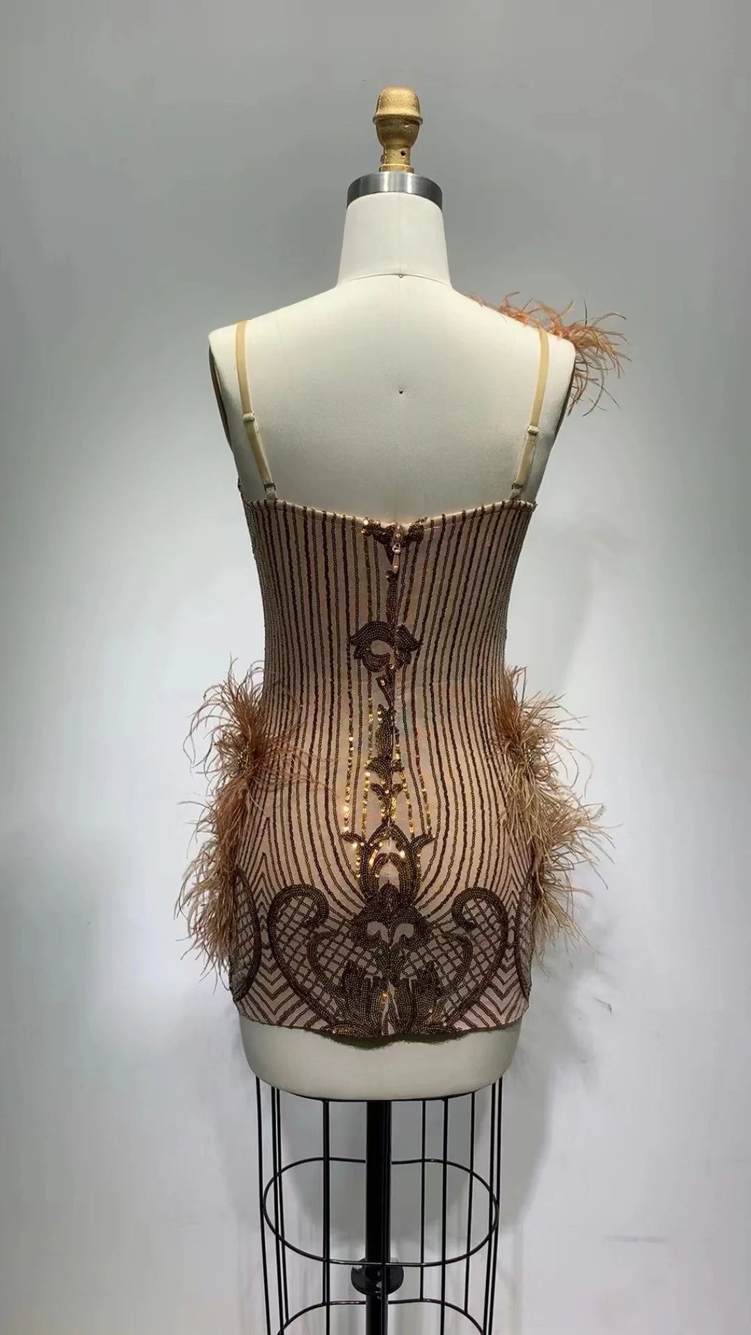 Elegant Gold Feather Sleeveless Bodycon Dress for Women - Sexy Evening Party Gown, Clubwear, Cocktail Dress - Perfect for Night Out, Date Night, and Special Occasions