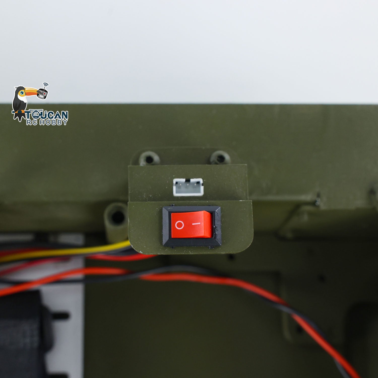 1/16 Henglong RC Tank 3898 USA M4A3 Sherman Model - Metal Chassis with Smoke Unit Switch | Military Armored Car Toy for Adults | Battle Reenactment & Collectible Display