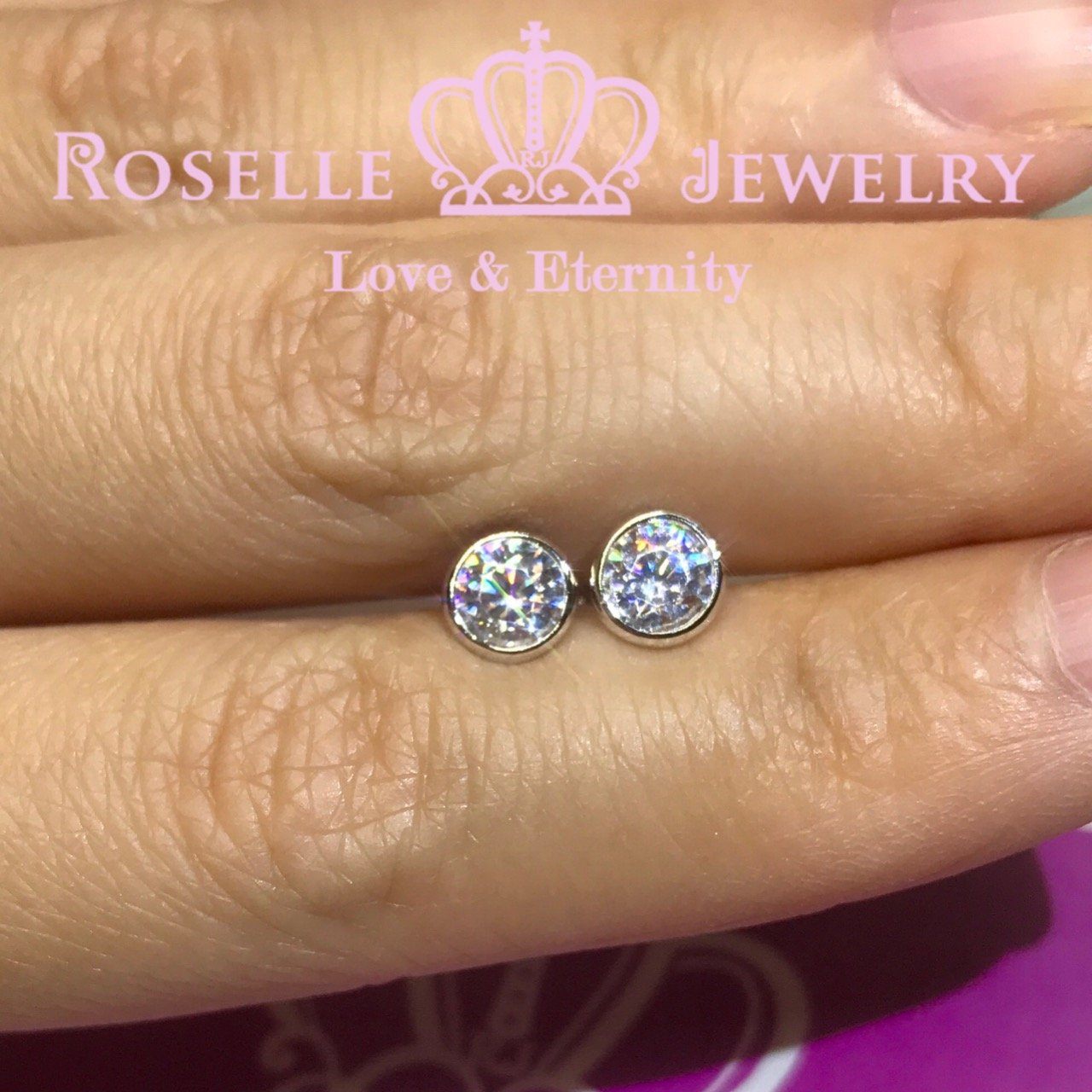 Bezel Stud Earrings - Minimalist Gold & Silver Earrings for Women | Perfect for Everyday Wear, Gifts & Special Occasions