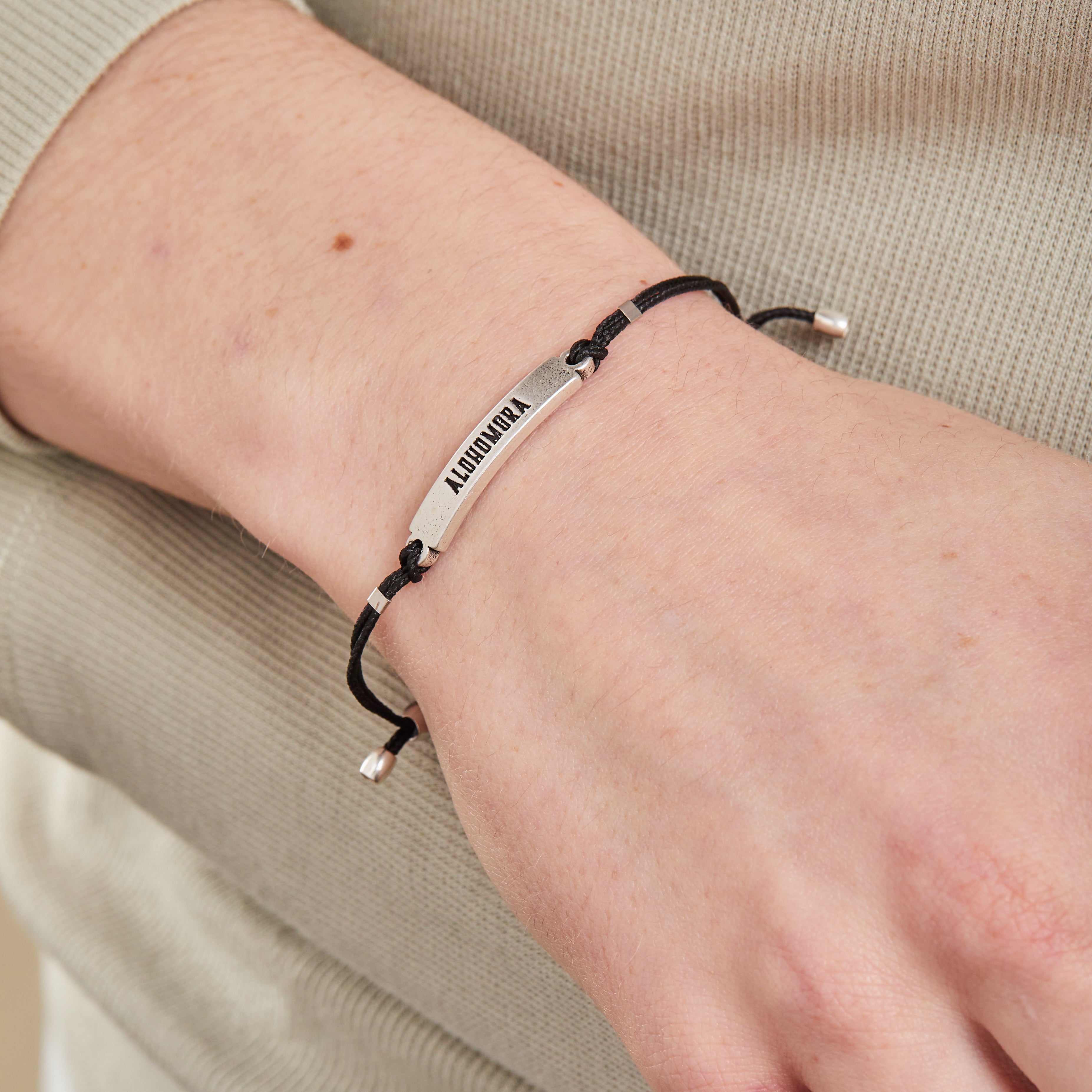 Harry Potter 'Alohomora' Cord Bracelet - Official Wizarding World Jewelry for Fans & Collectors - Perfect for Cosplay, Halloween, and Potterhead Gifts