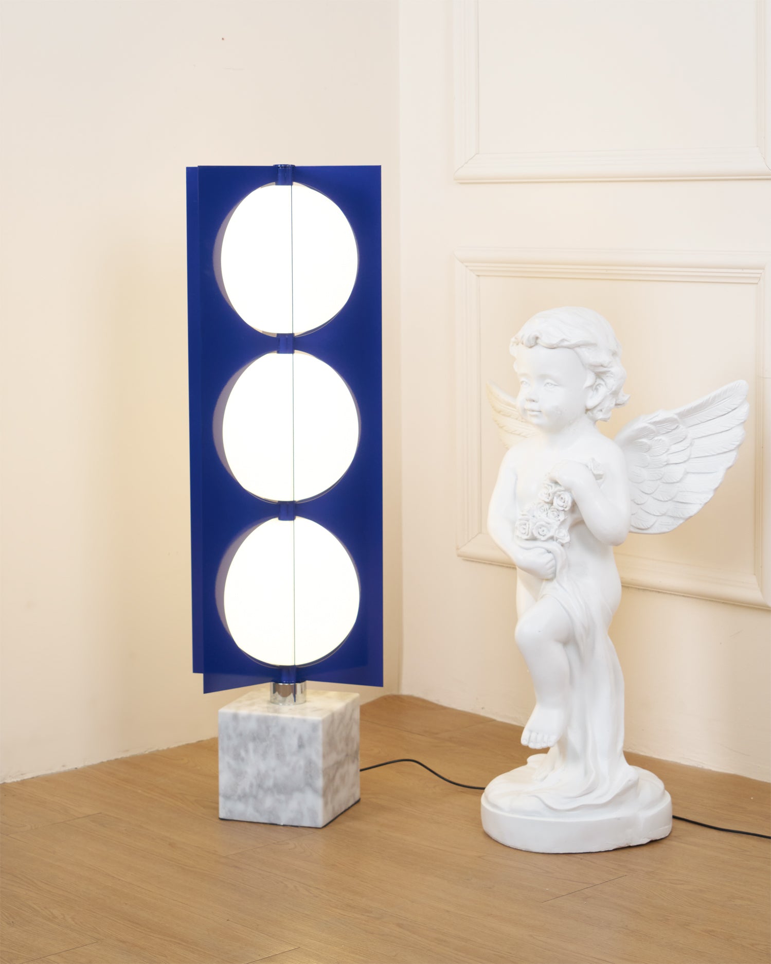Modern Blue Kleos Floor Lamp - Adjustable LED Standing Light for Living Room, Bedroom & Office - Stylish Home Decor Lighting for Reading & Relaxation